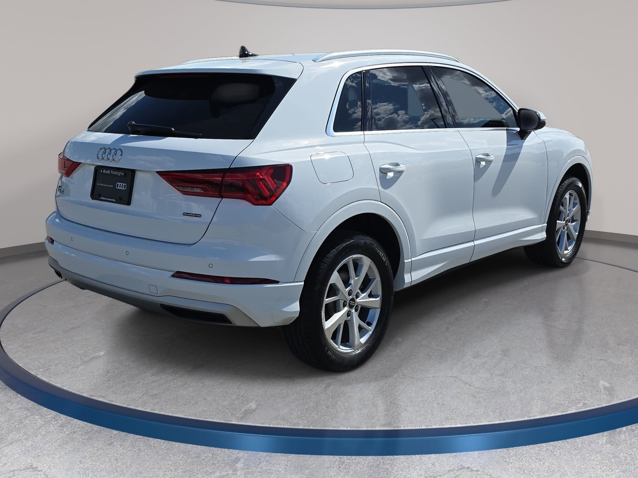 2023 Audi Q3 Premium