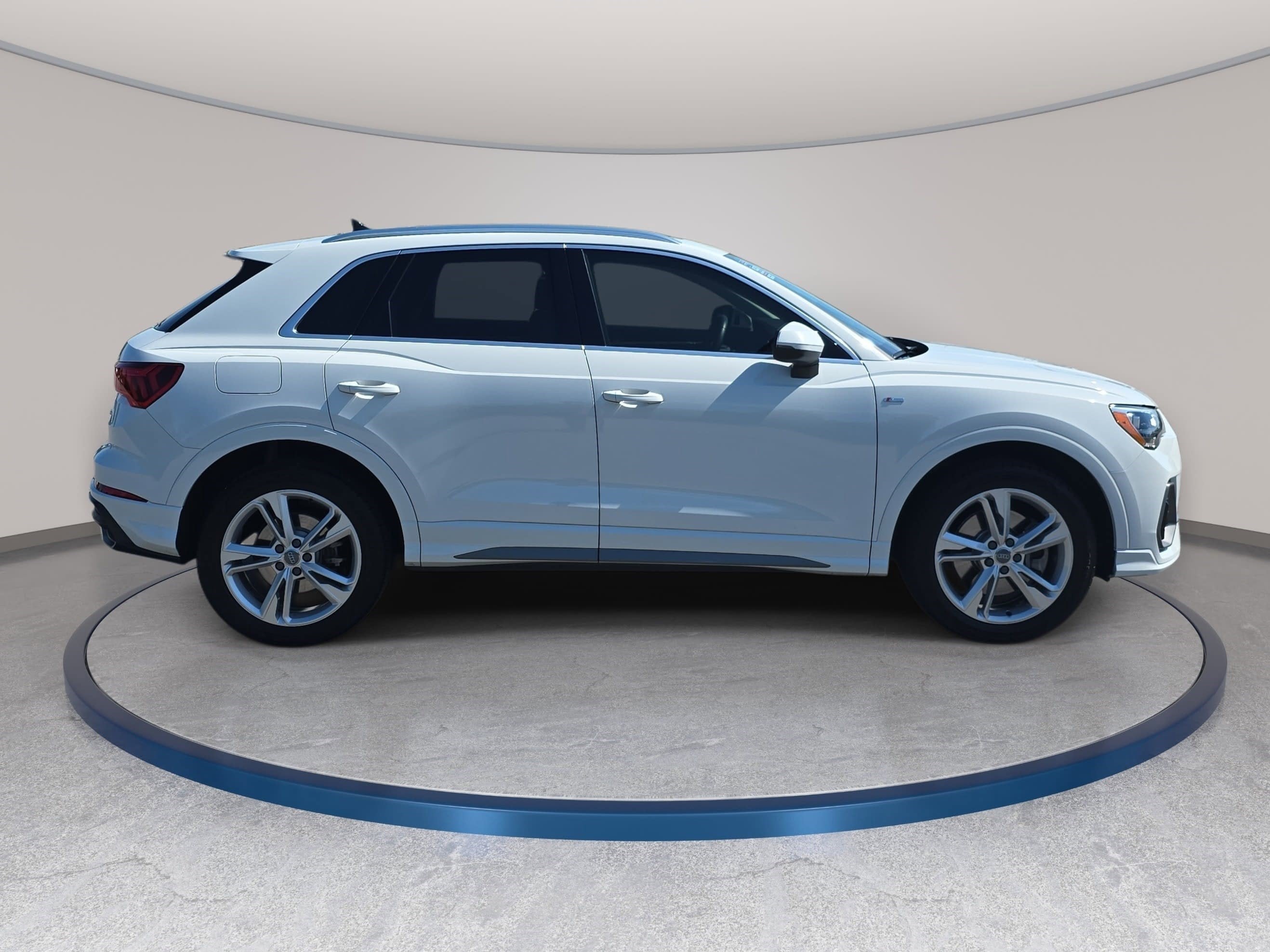 2020 Audi Q3 S line Premium