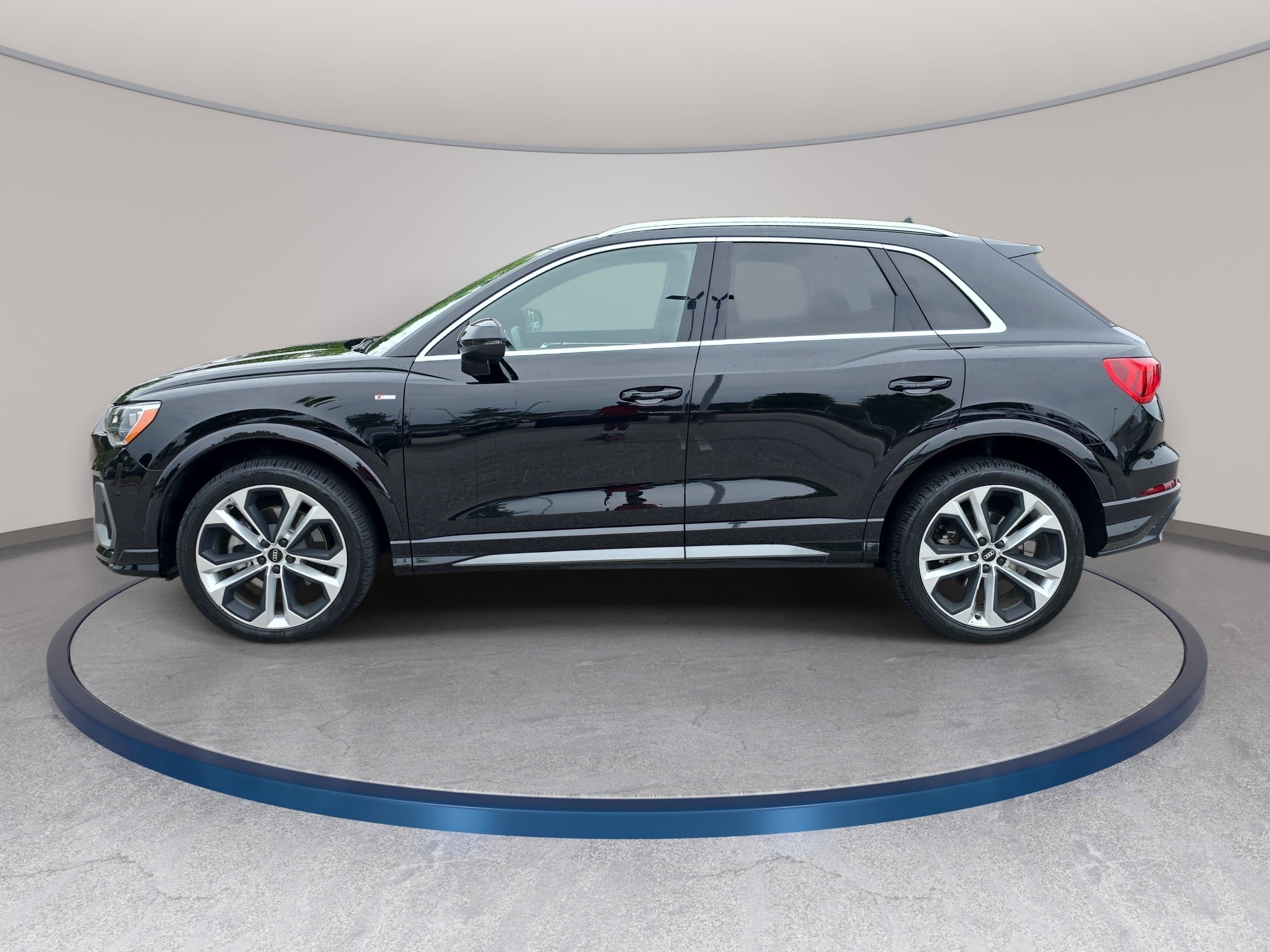 2021 Audi Q3 S line Premium