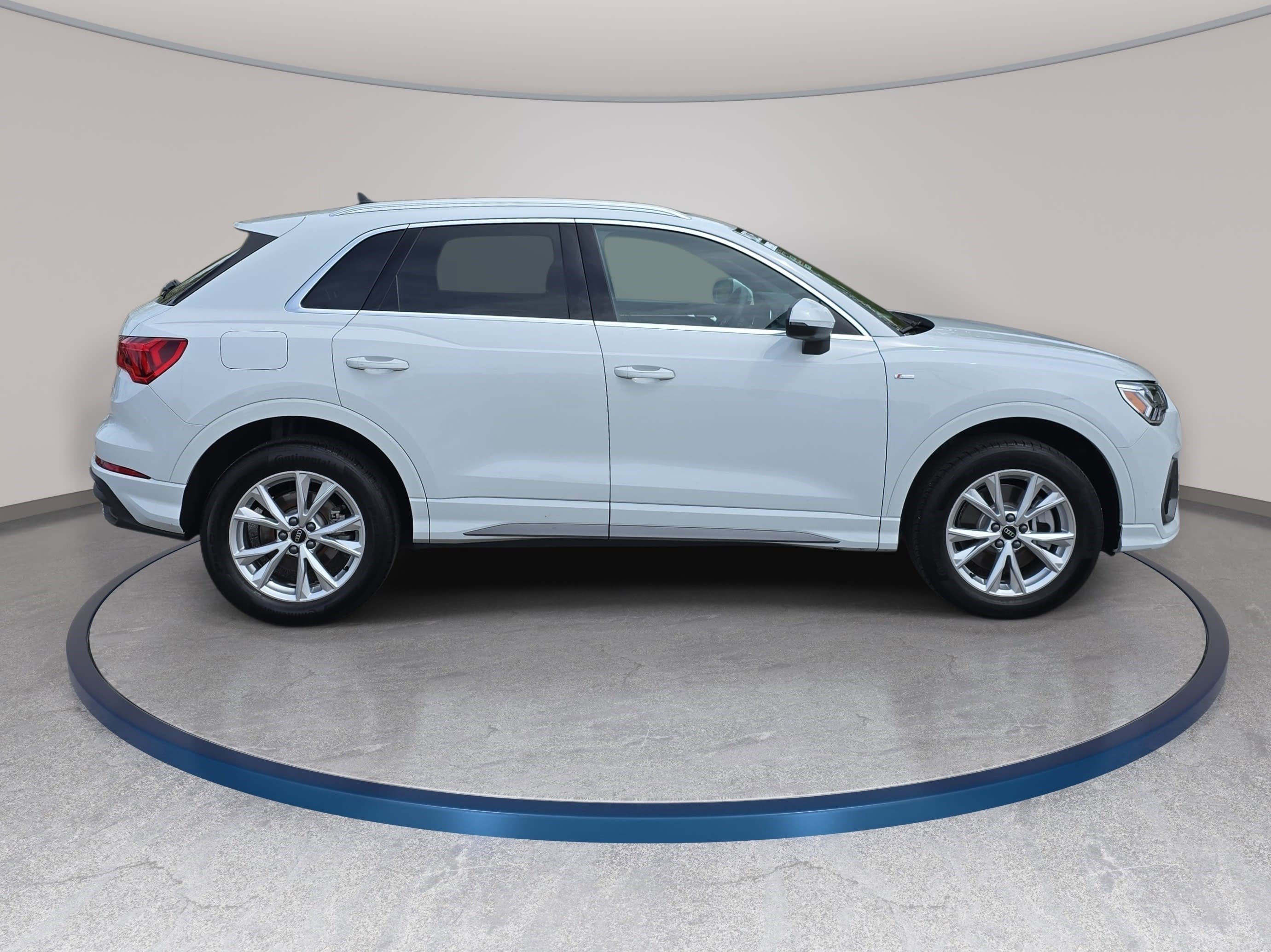 2025 Audi Q3 S line Premium Plus