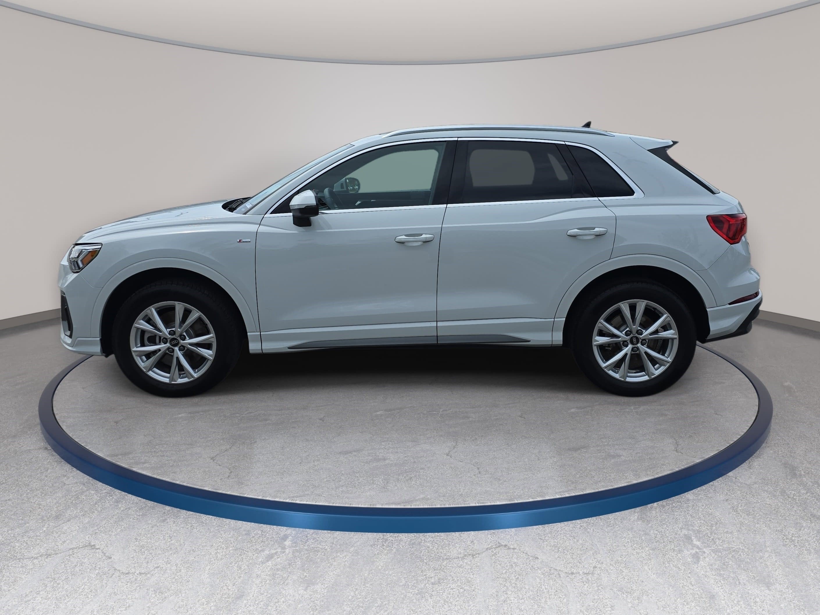 2025 Audi Q3 S line Premium Plus