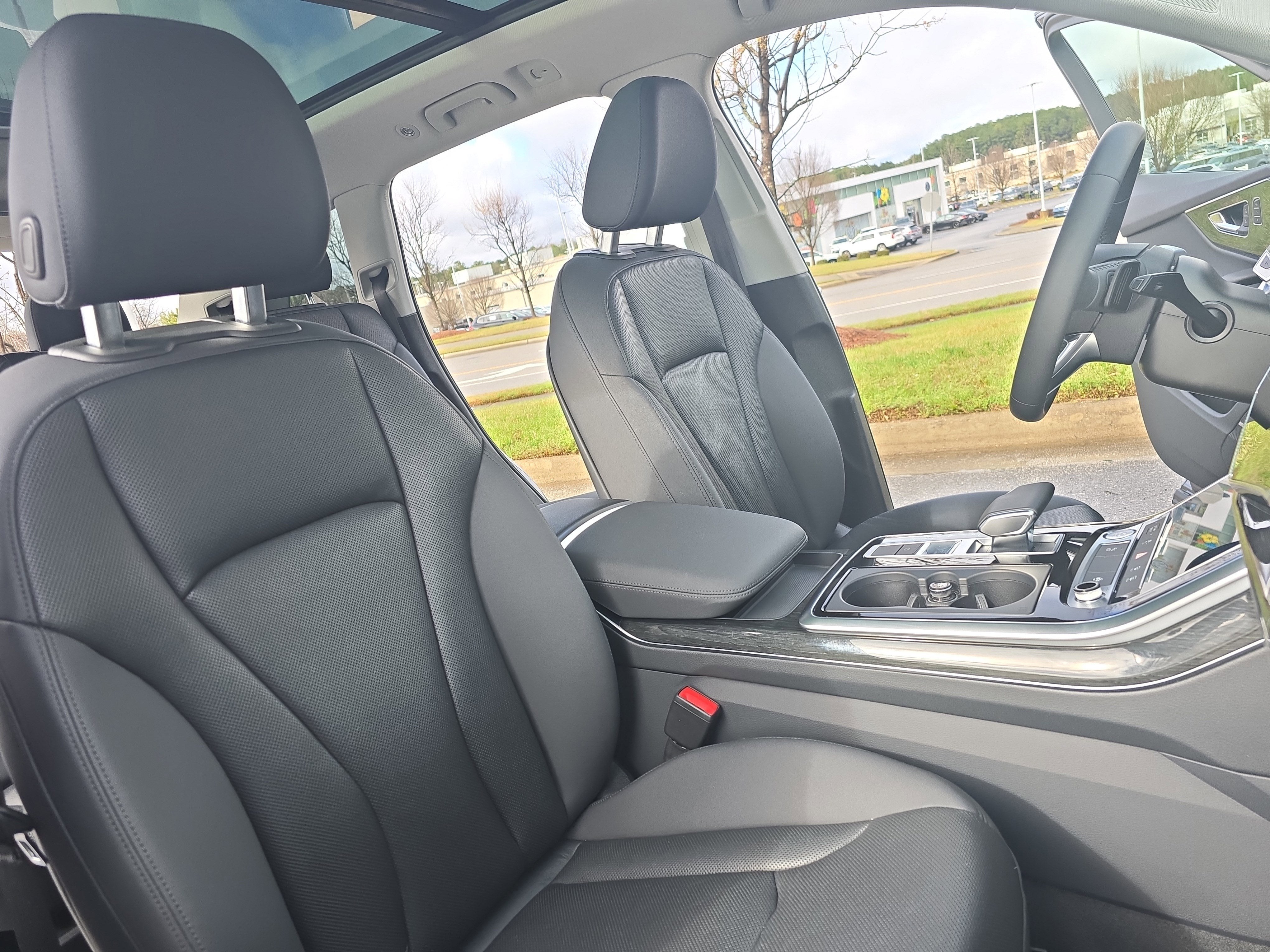 2020 Audi Q7 Premium Plus