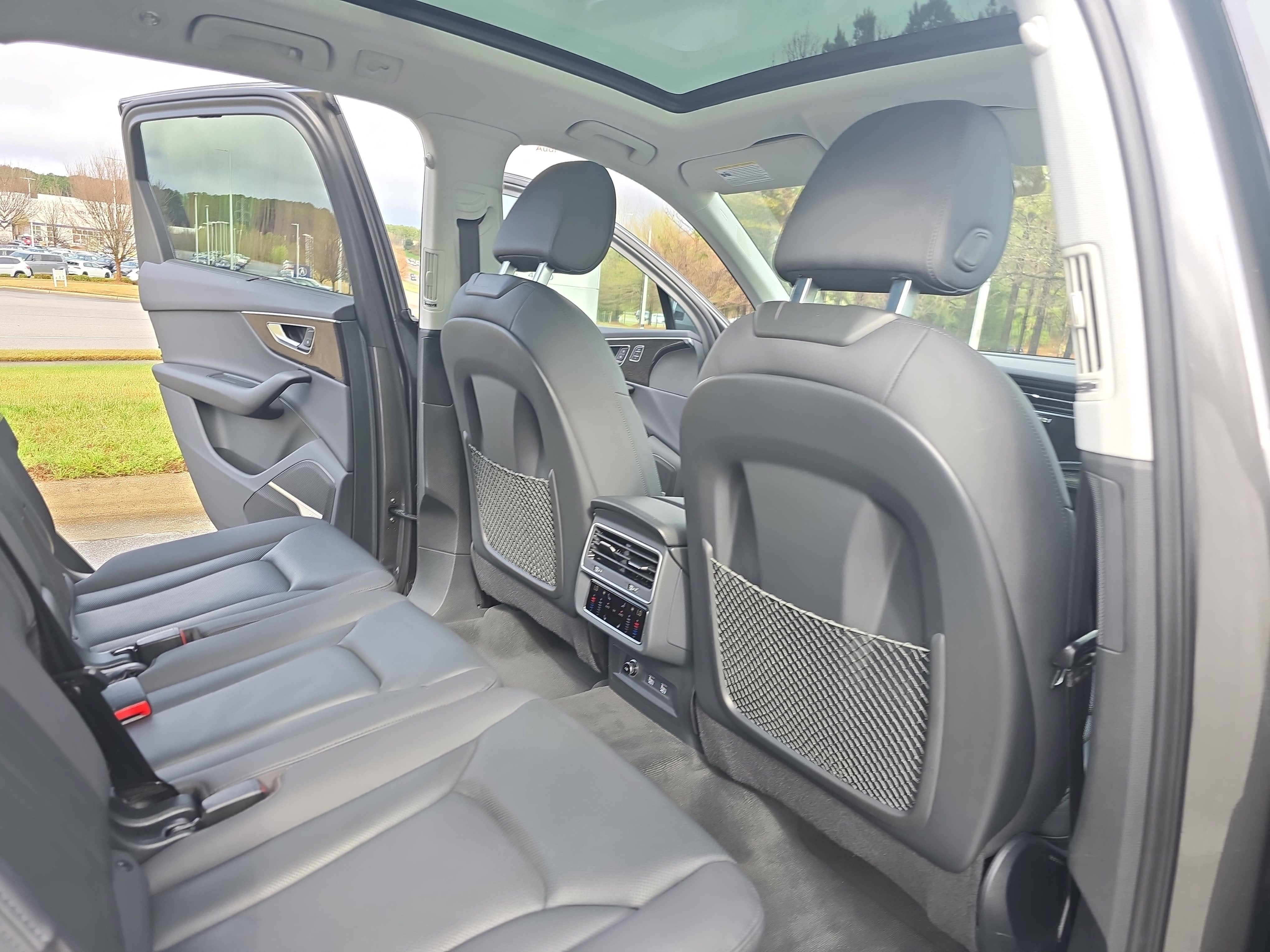 2020 Audi Q7 Premium Plus