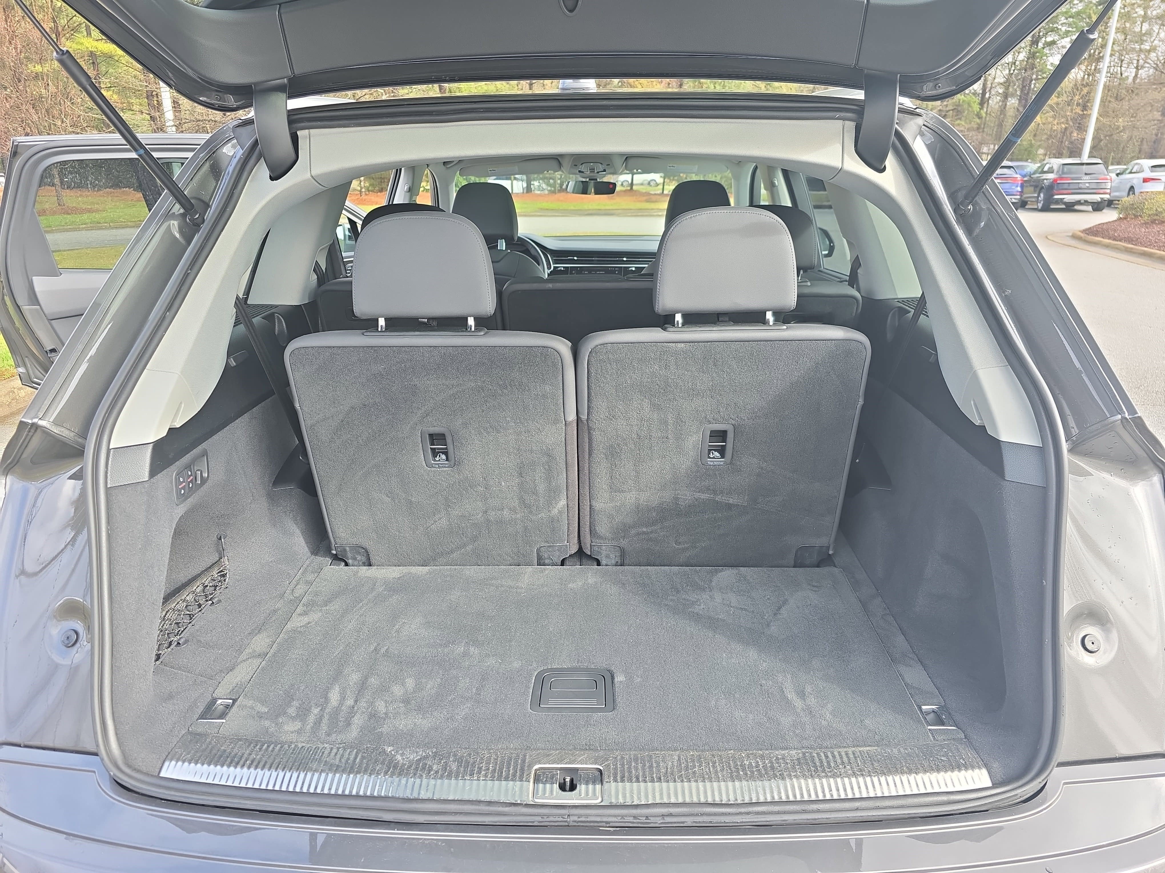 2020 Audi Q7 Premium Plus