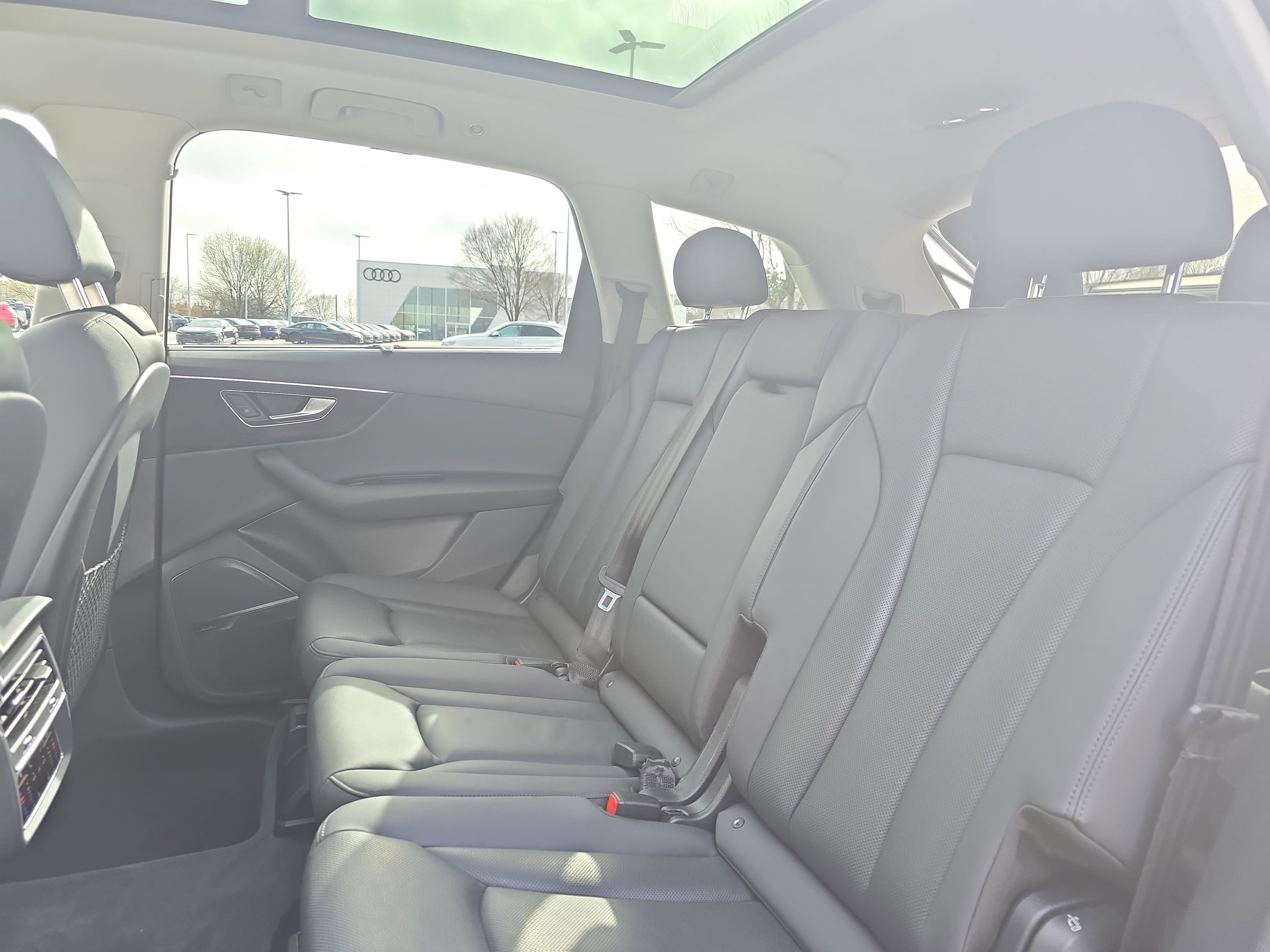 2020 Audi Q7 Premium Plus