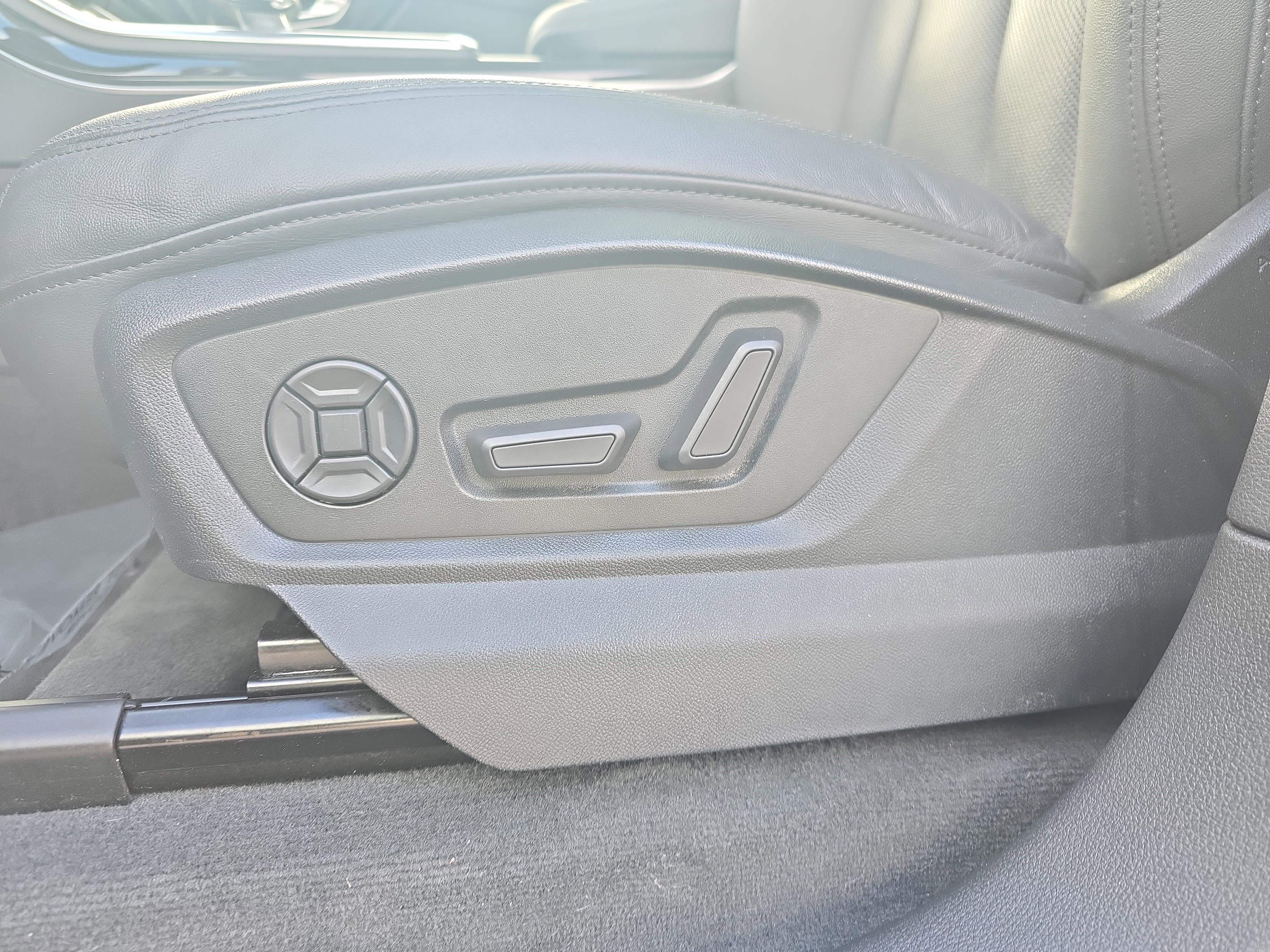 2020 Audi Q7 Premium Plus