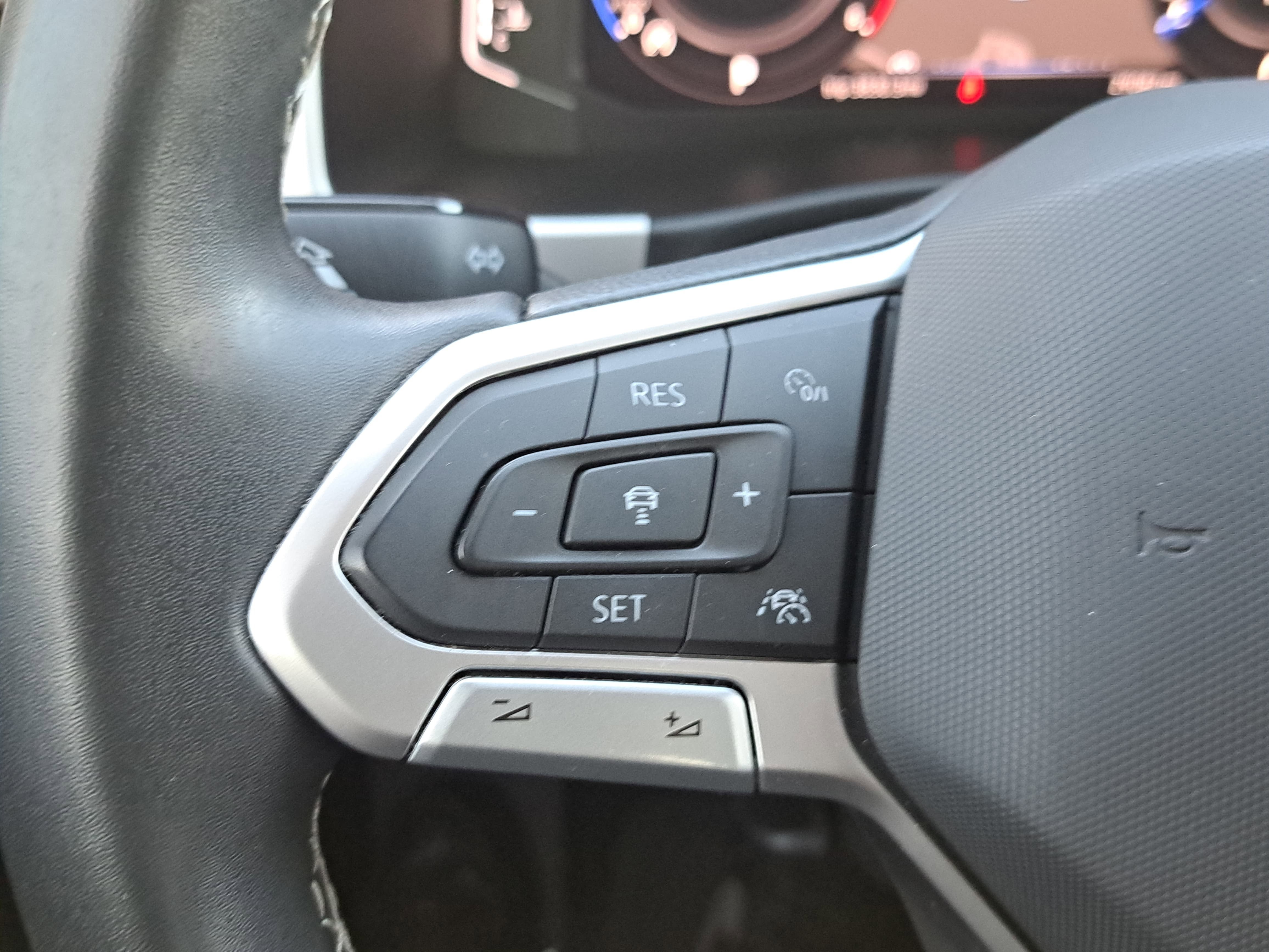 2023 Volkswagen Atlas 2.0T SEL