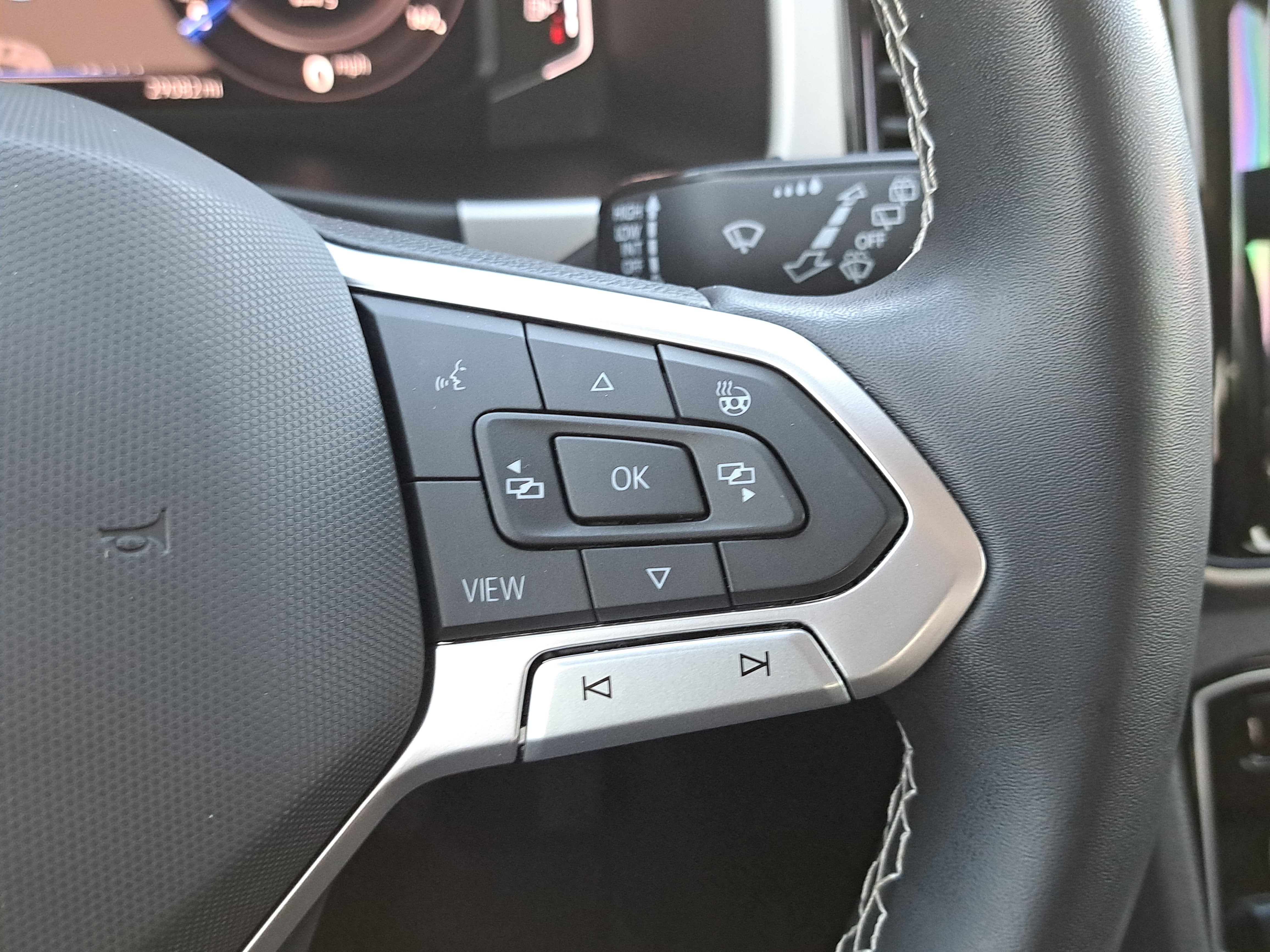 2023 Volkswagen Atlas 2.0T SEL