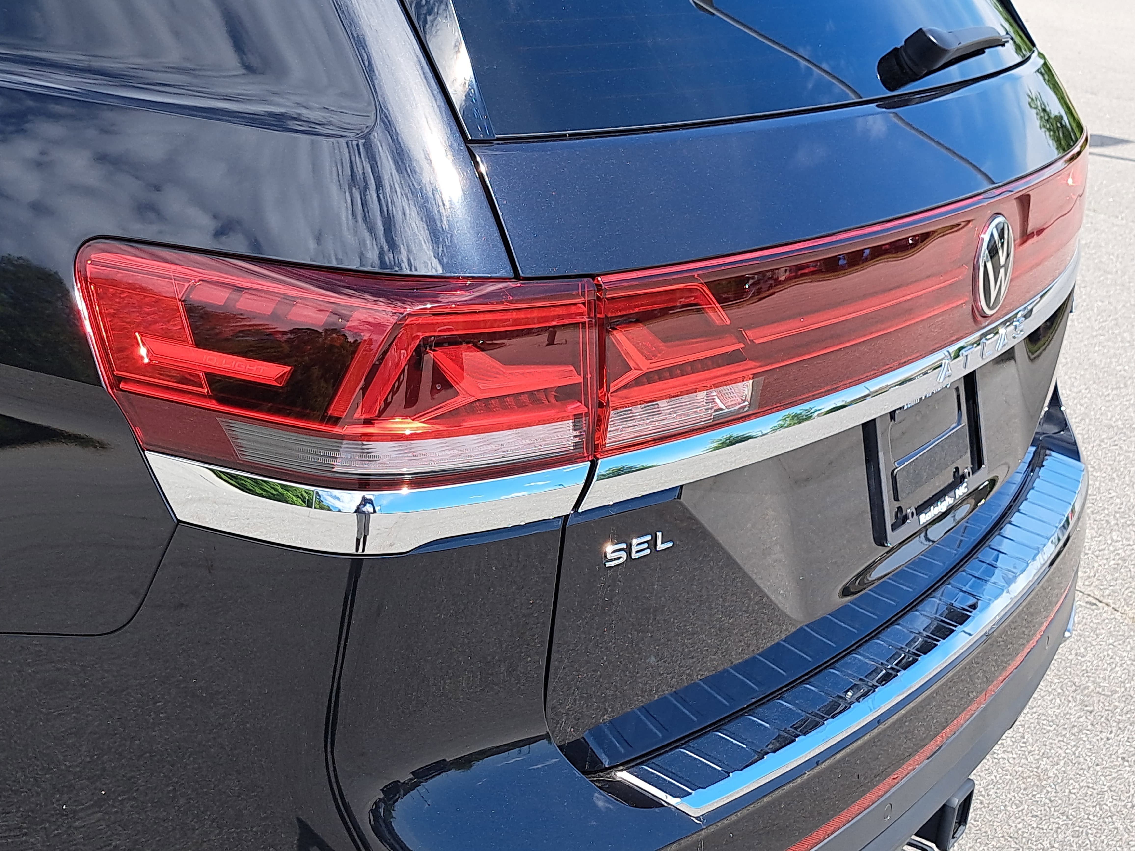 2025 Volkswagen Atlas 2.0T SEL