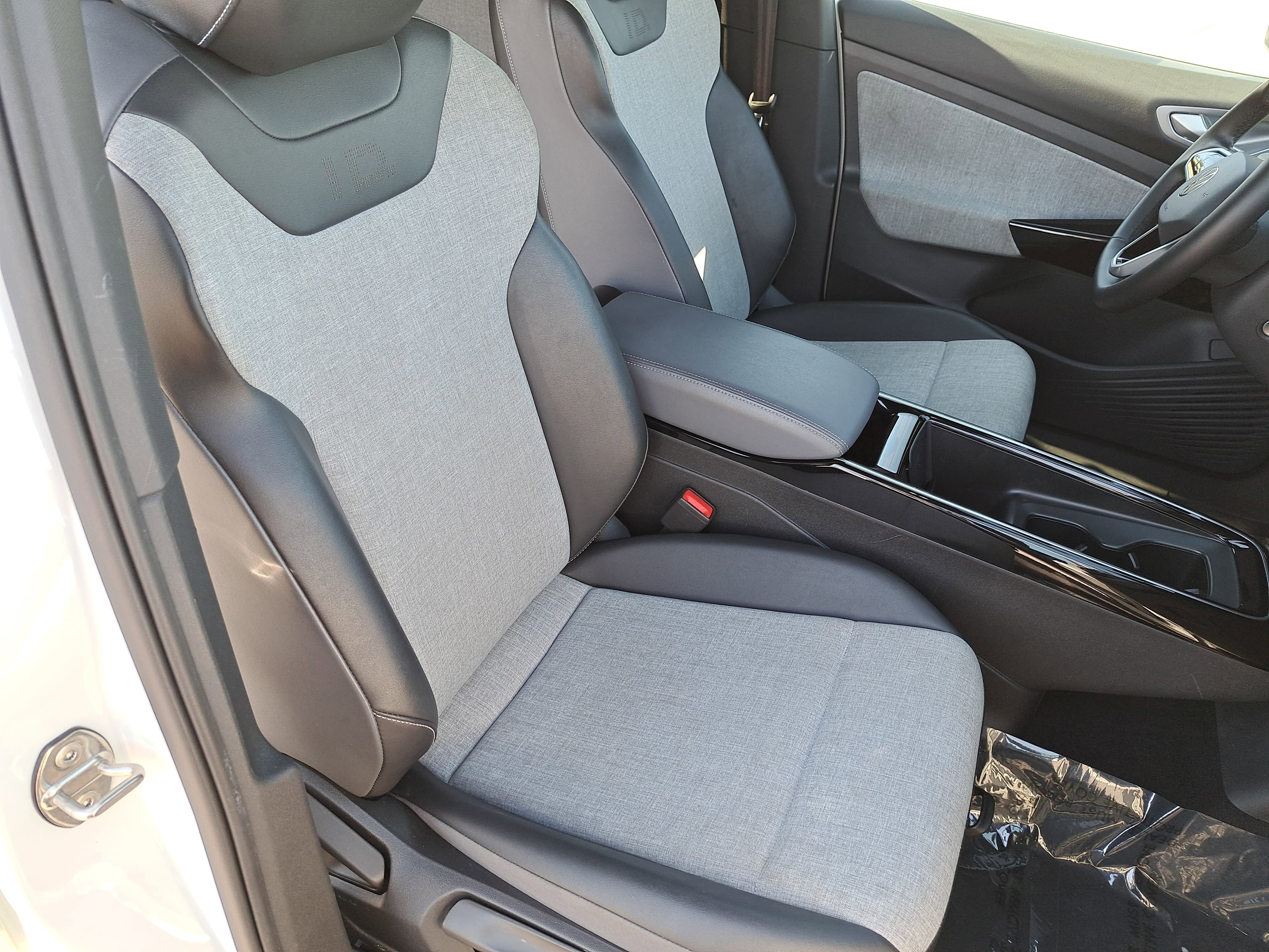 2023 Volkswagen ID.4 Pro