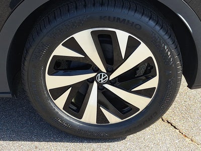 2023 Volkswagen ID.4 Pro