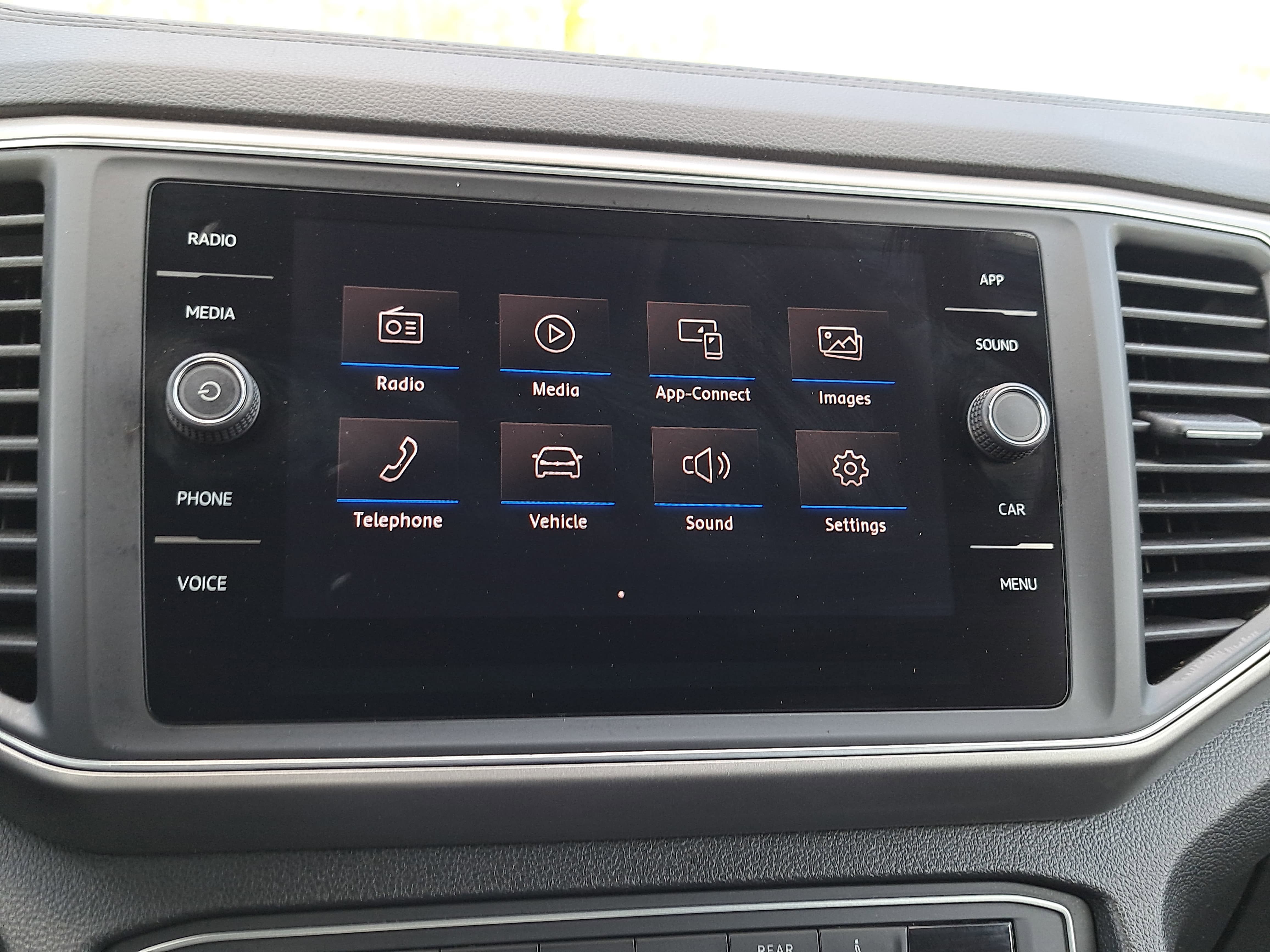 2018 Volkswagen Atlas 2.0T SE