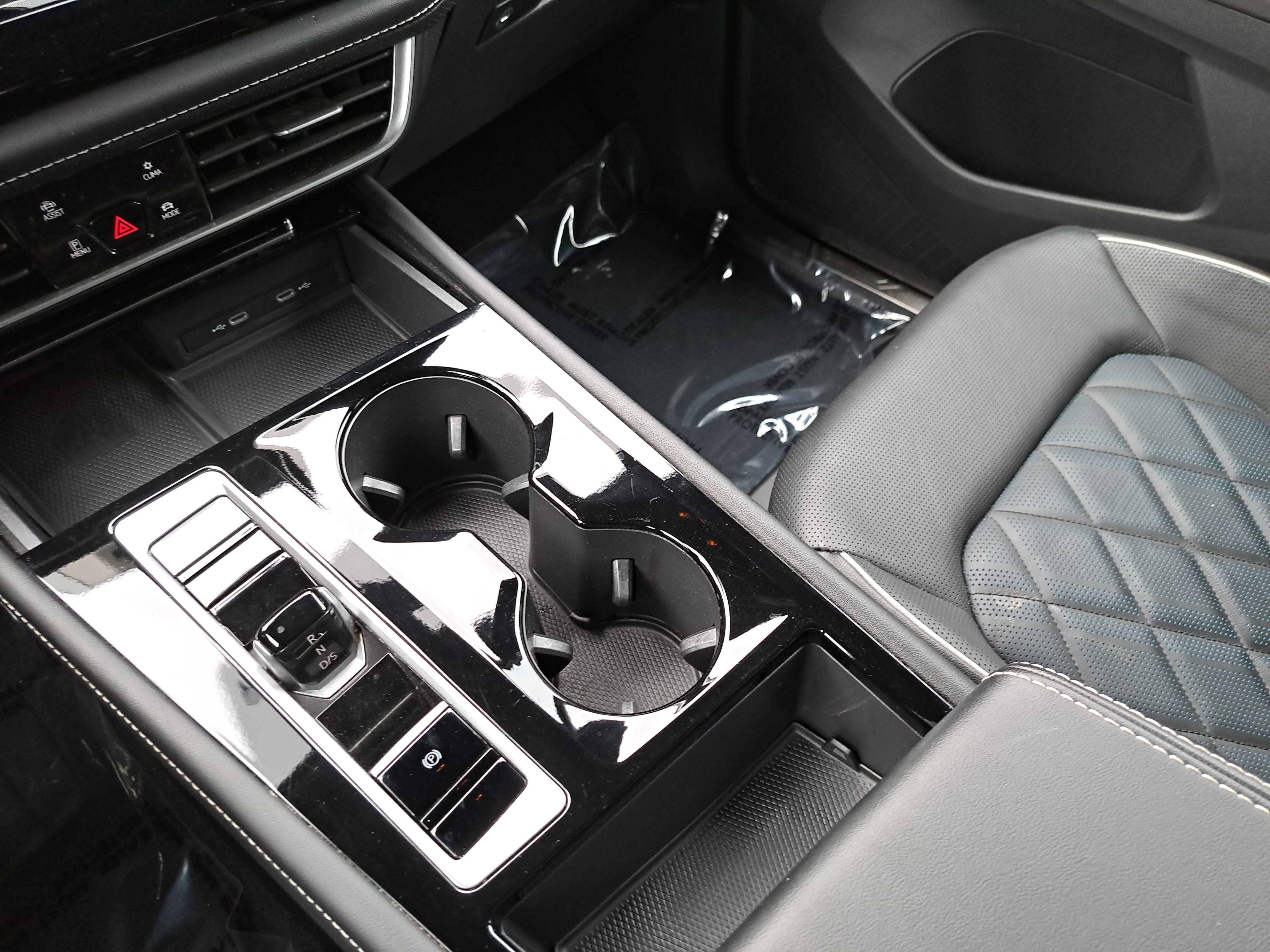 2024 Volkswagen Atlas Cross Sport 2.0T SEL Premium R-Line