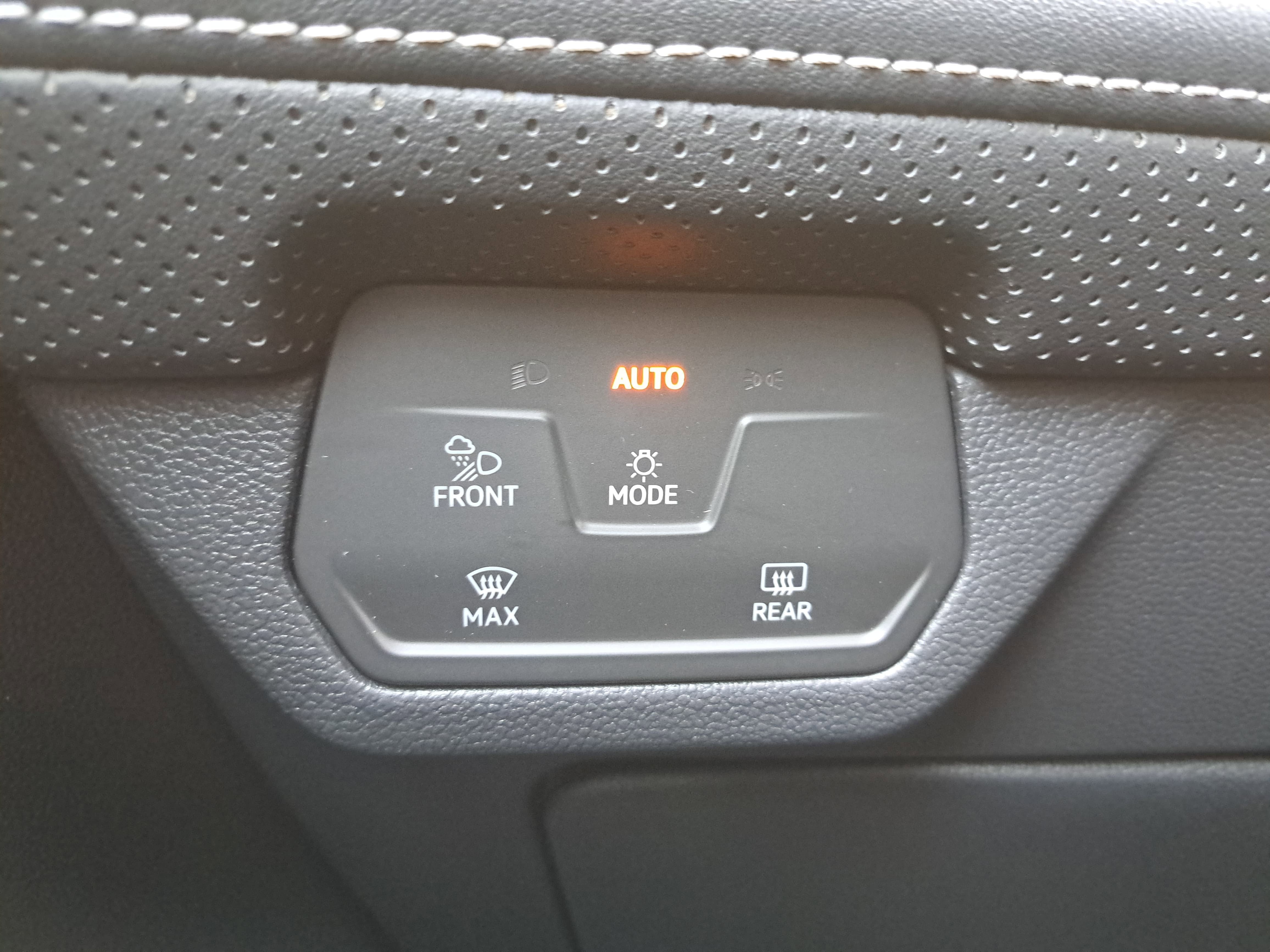 2024 Volkswagen Atlas Cross Sport 2.0T SEL Premium R-Line