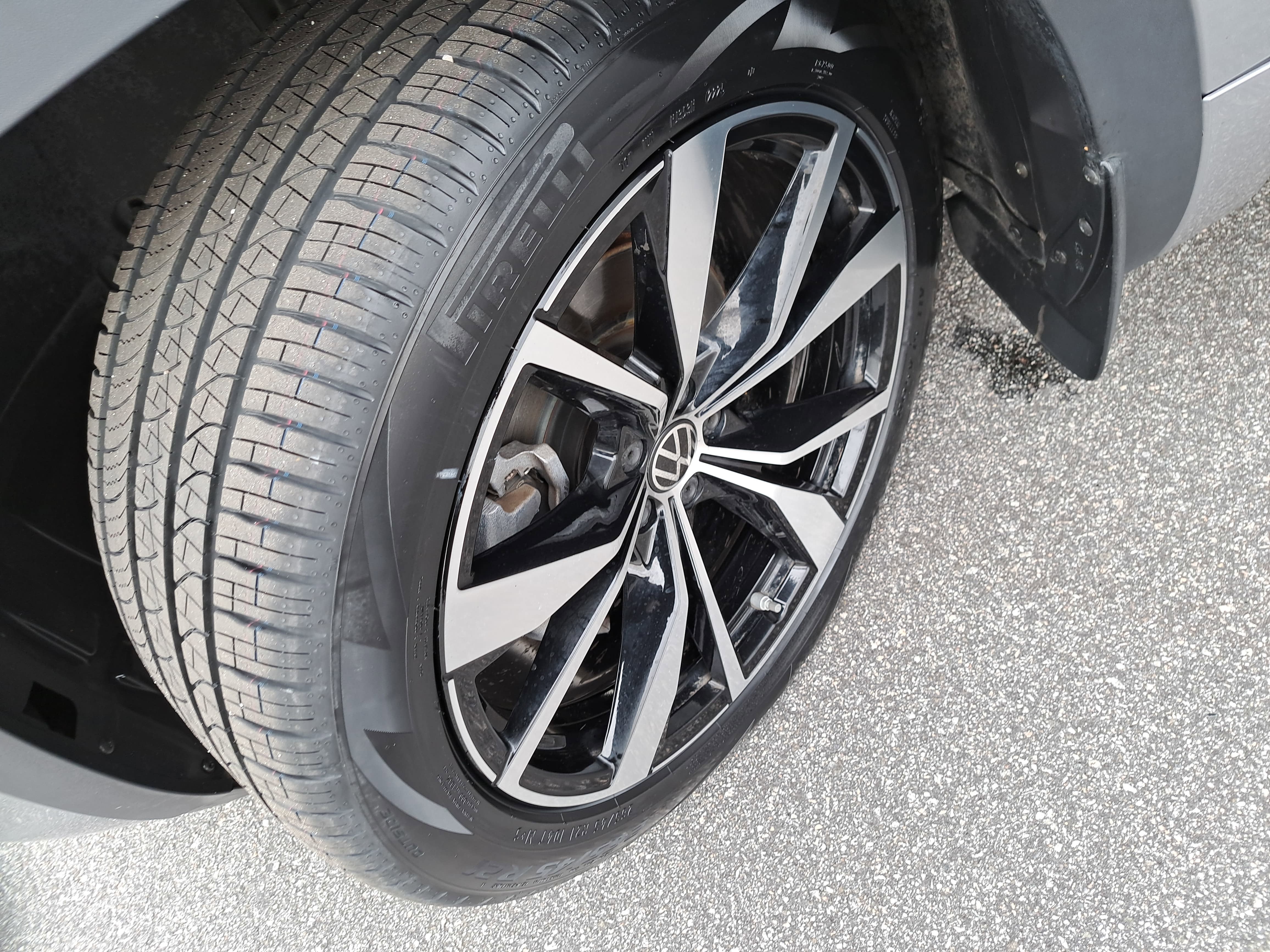 2024 Volkswagen Atlas Cross Sport 2.0T SEL Premium R-Line