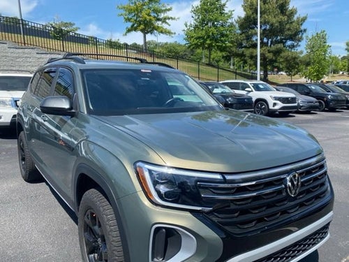 2024 Volkswagen Atlas 2.0T Peak Edition SEL
