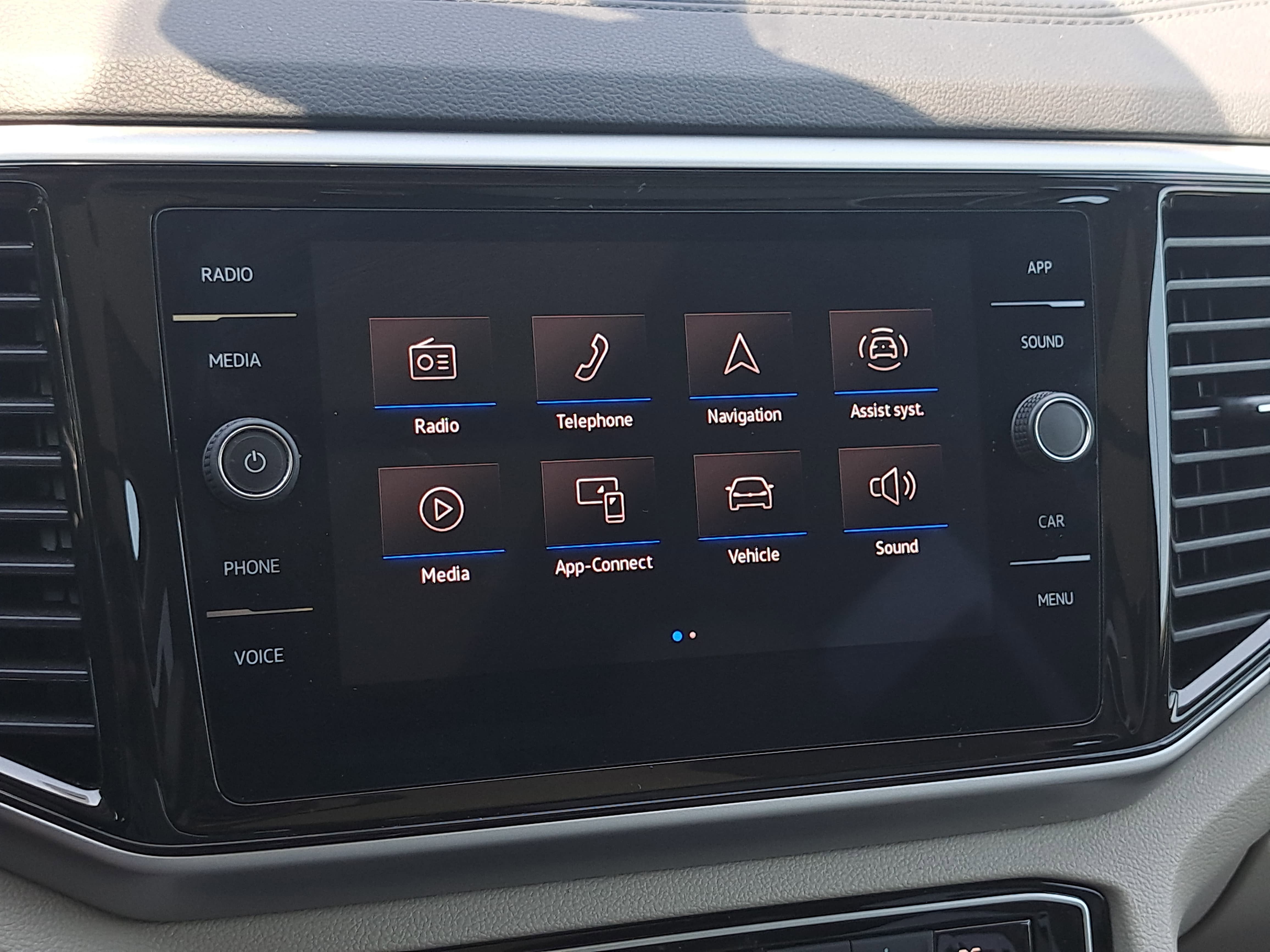 2023 Volkswagen Atlas 3.6L V6 SE w/Technology