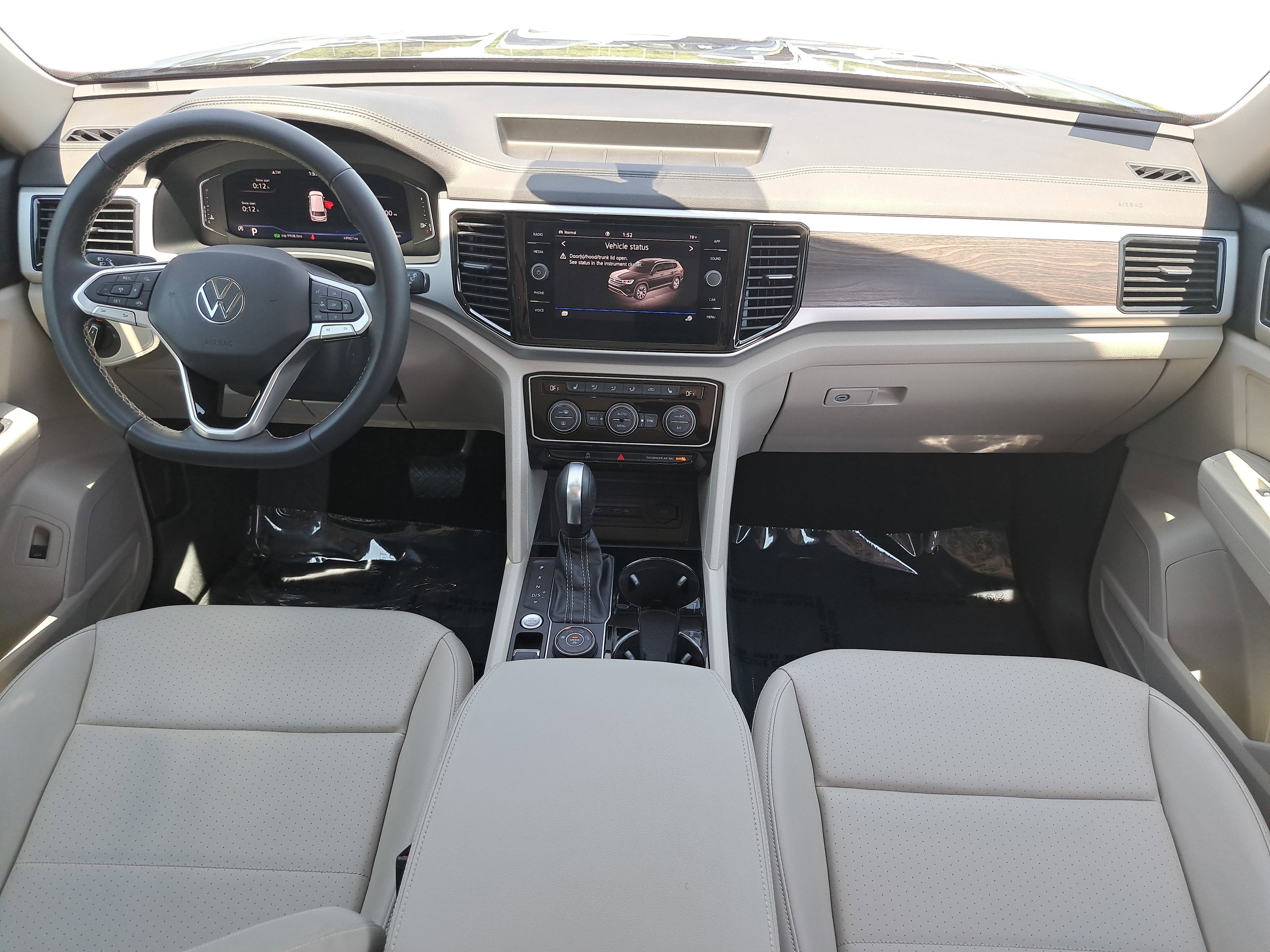 2023 Volkswagen Atlas 3.6L V6 SE w/Technology
