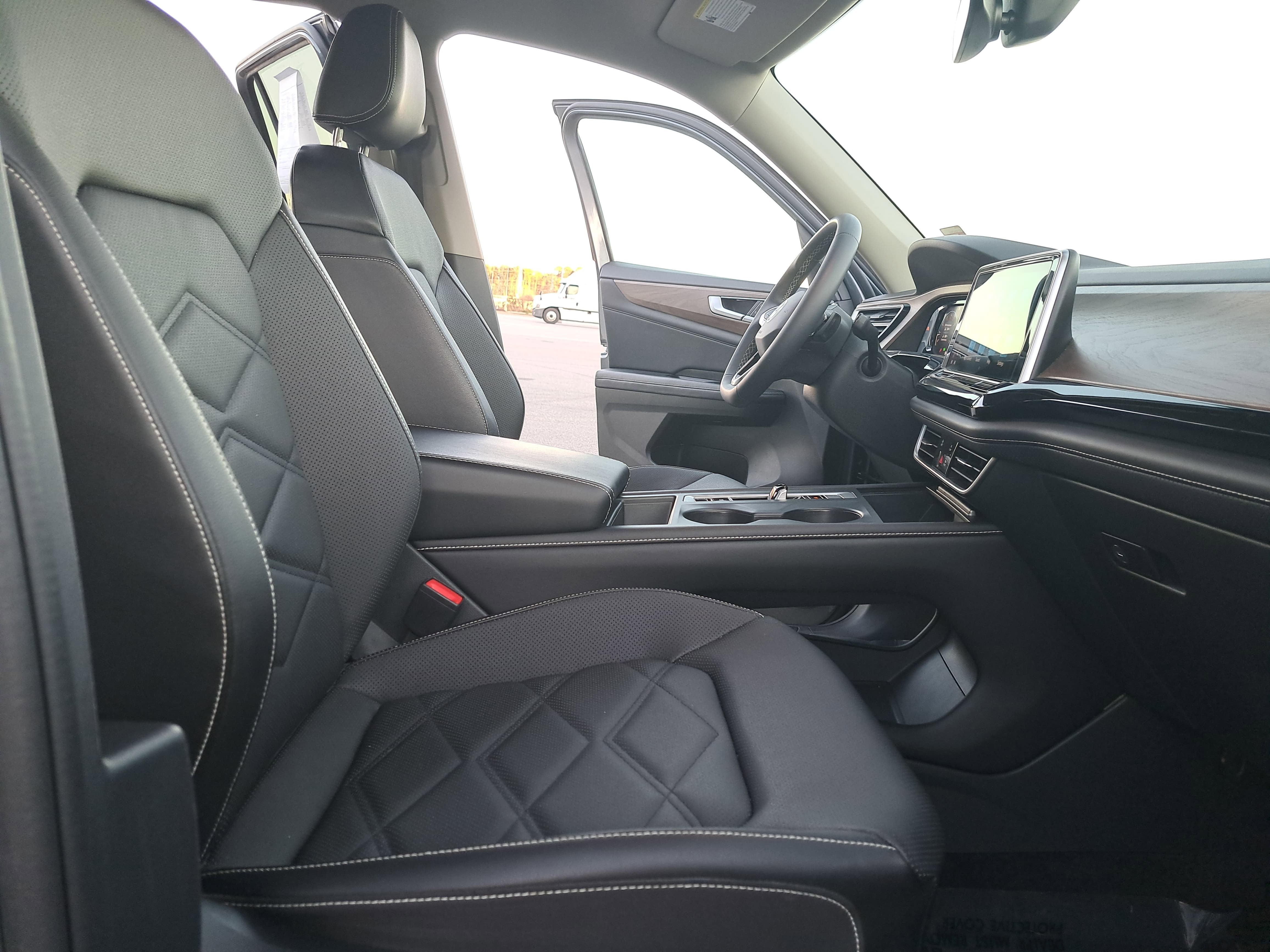 2024 Volkswagen Atlas 2.0T SE