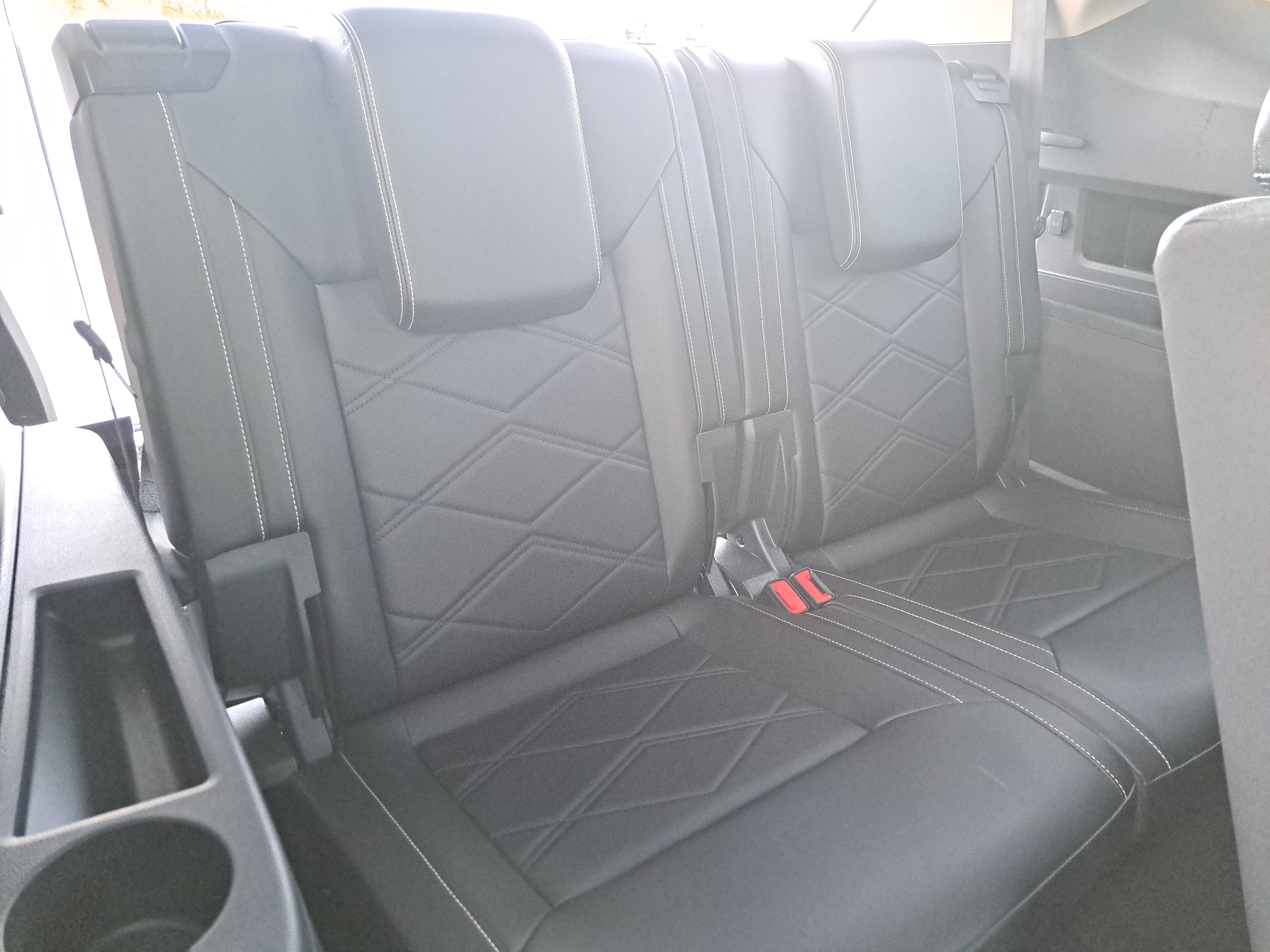 2024 Volkswagen Atlas 2.0T SE