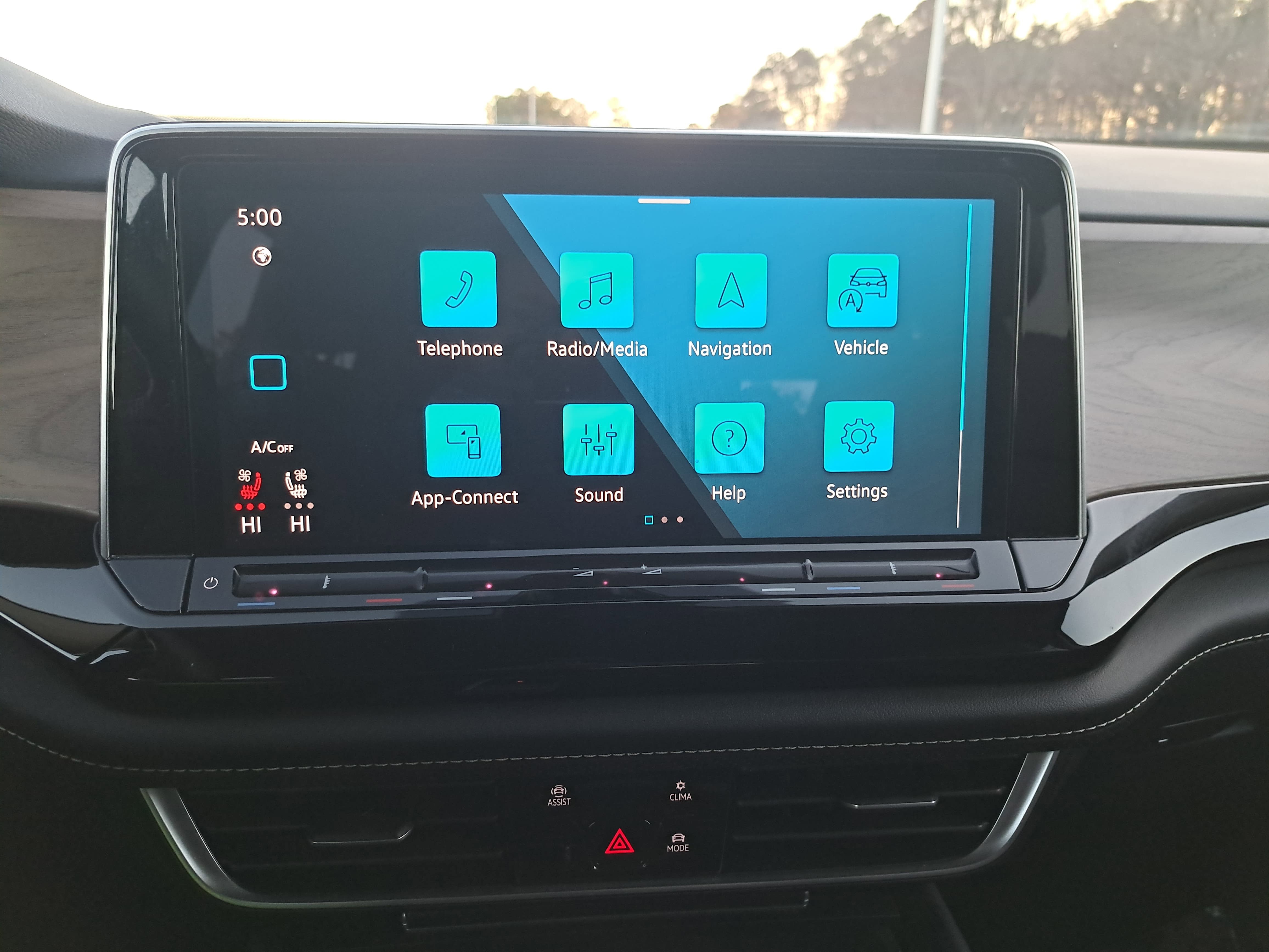 2024 Volkswagen Atlas 2.0T SE