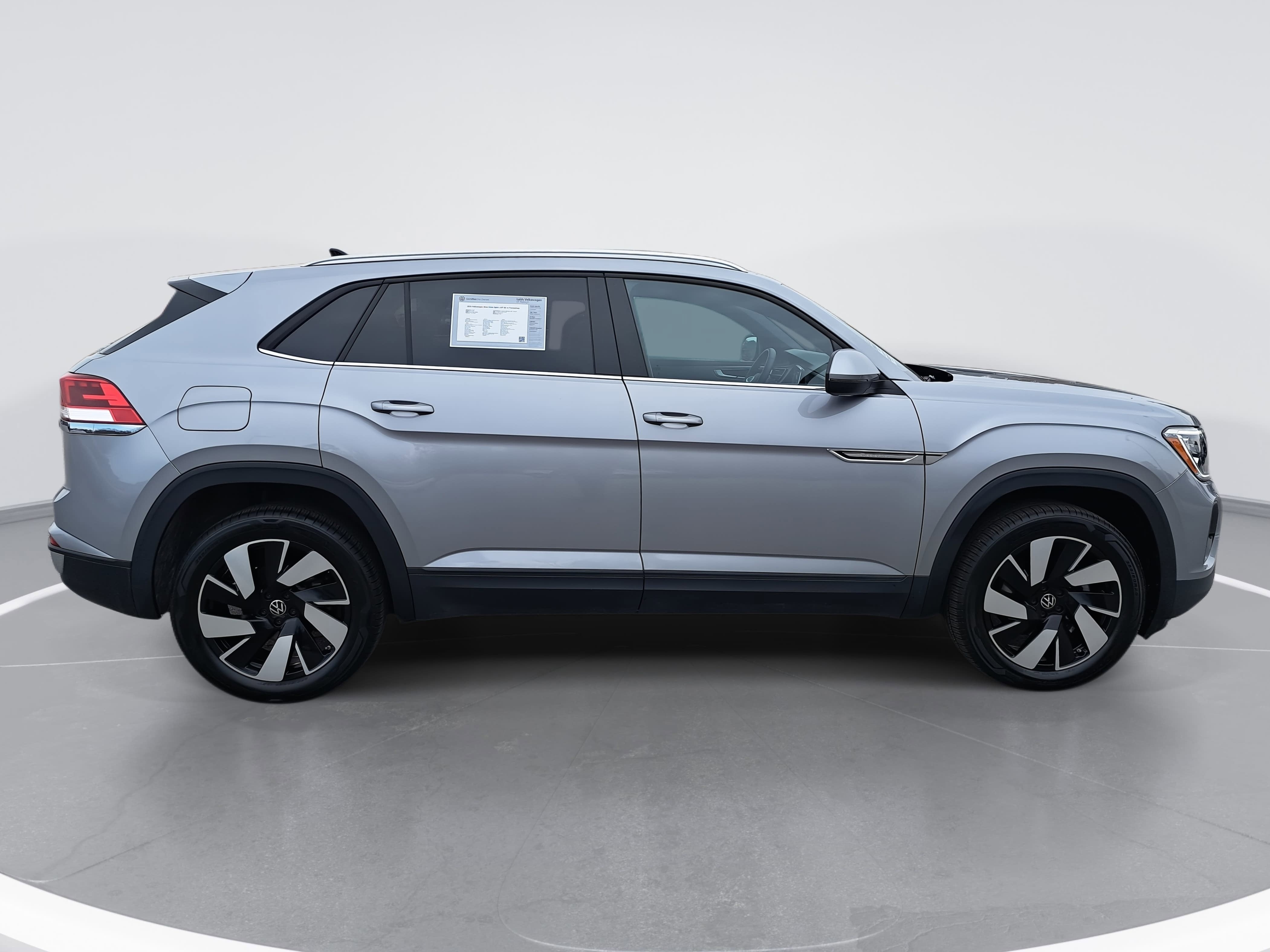 2025 Volkswagen Atlas Cross Sport 2.0T SE w/Technology