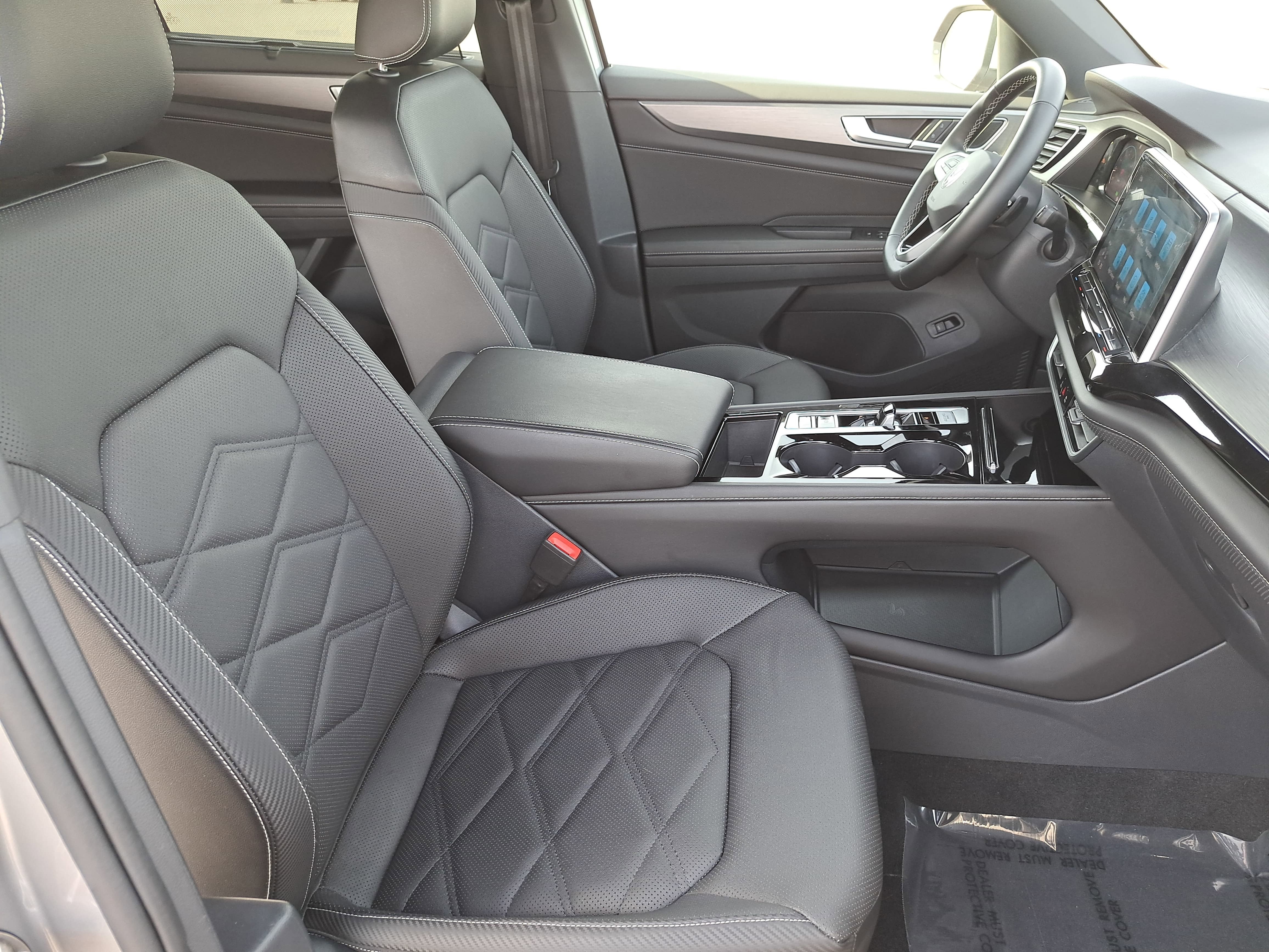 2025 Volkswagen Atlas Cross Sport 2.0T SE w/Technology