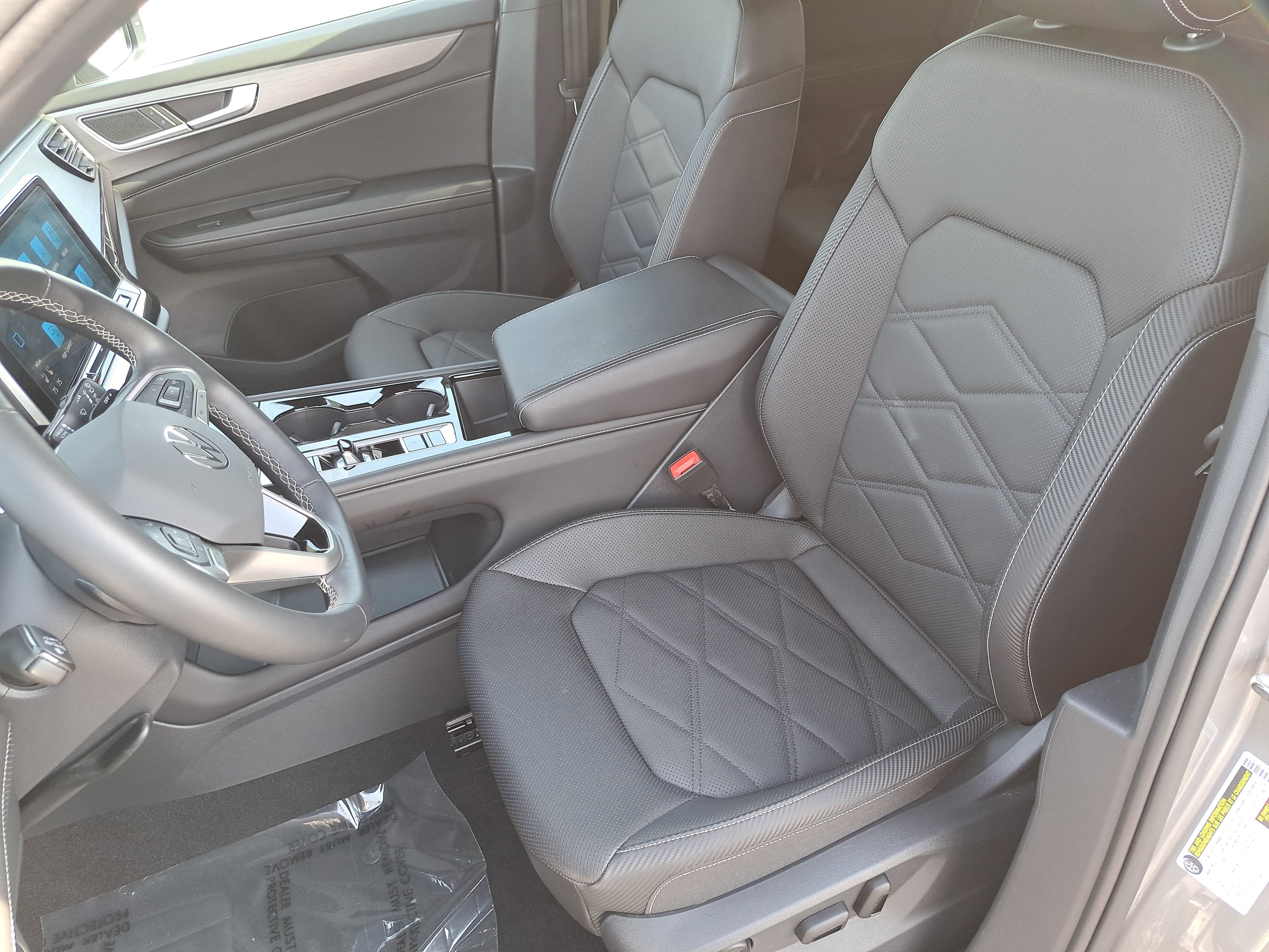 2025 Volkswagen Atlas Cross Sport 2.0T SE w/Technology