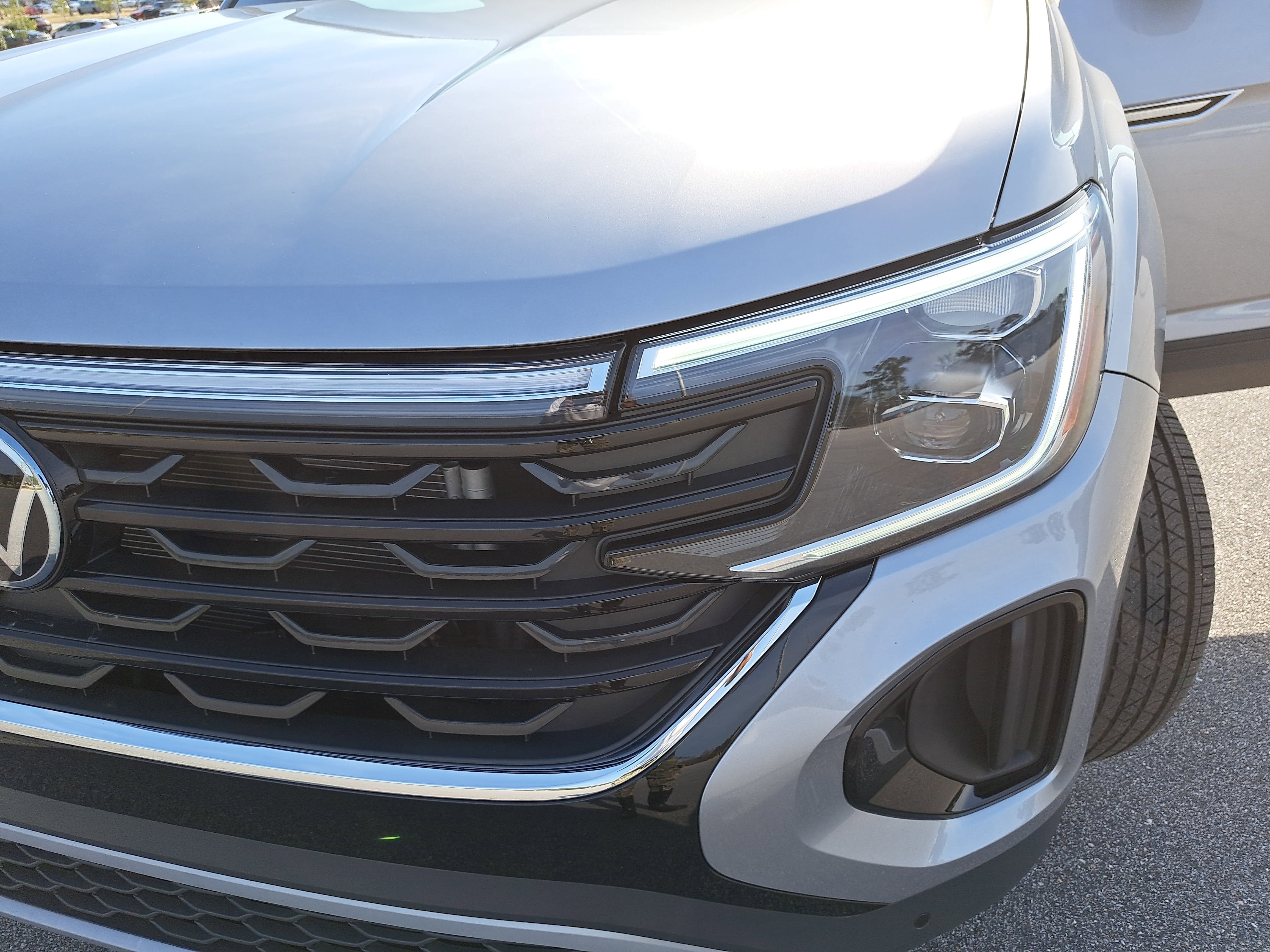 2025 Volkswagen Atlas Cross Sport 2.0T SE w/Technology