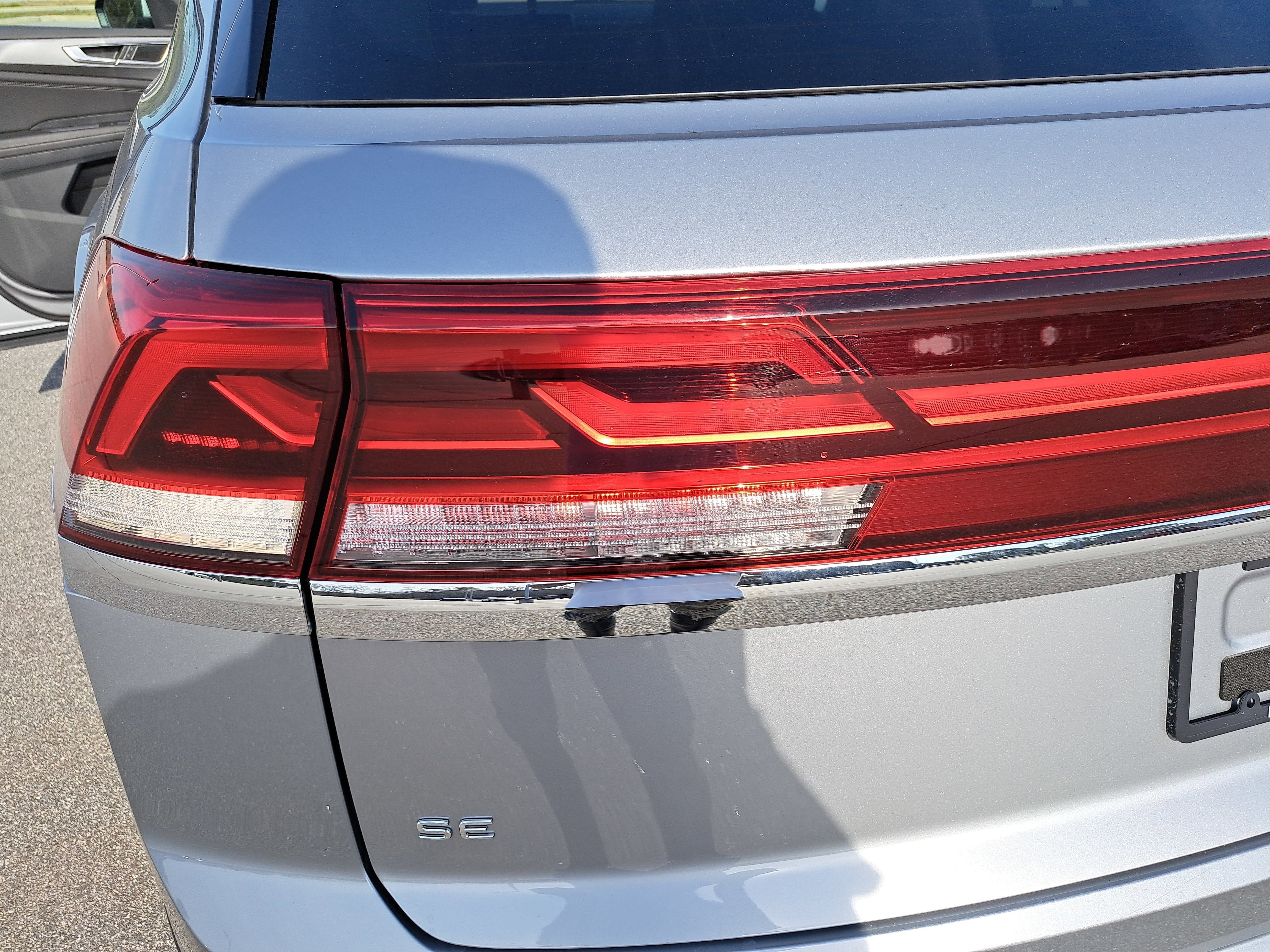 2025 Volkswagen Atlas Cross Sport 2.0T SE w/Technology