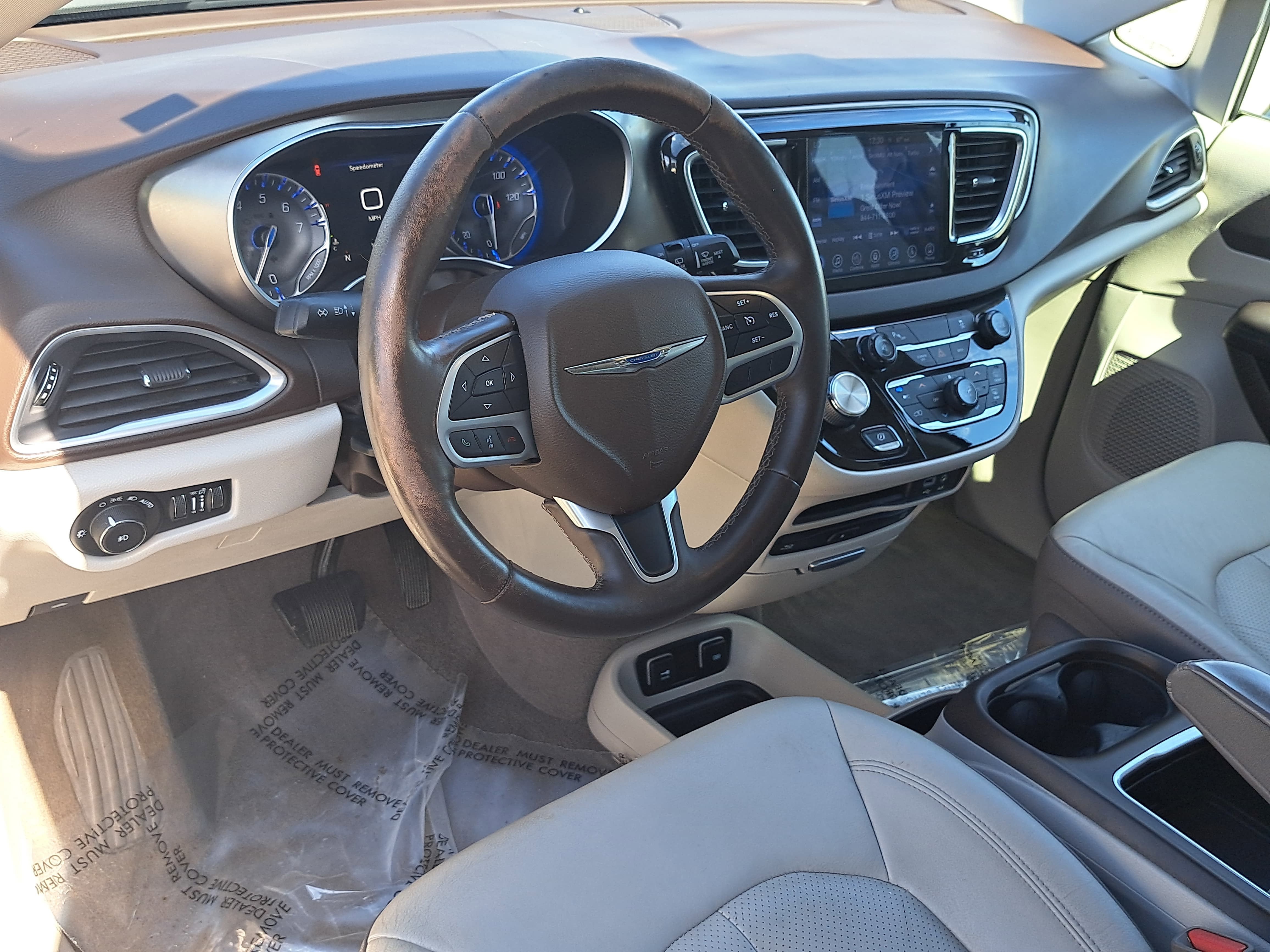 2017 Chrysler Pacifica Touring-L Plus