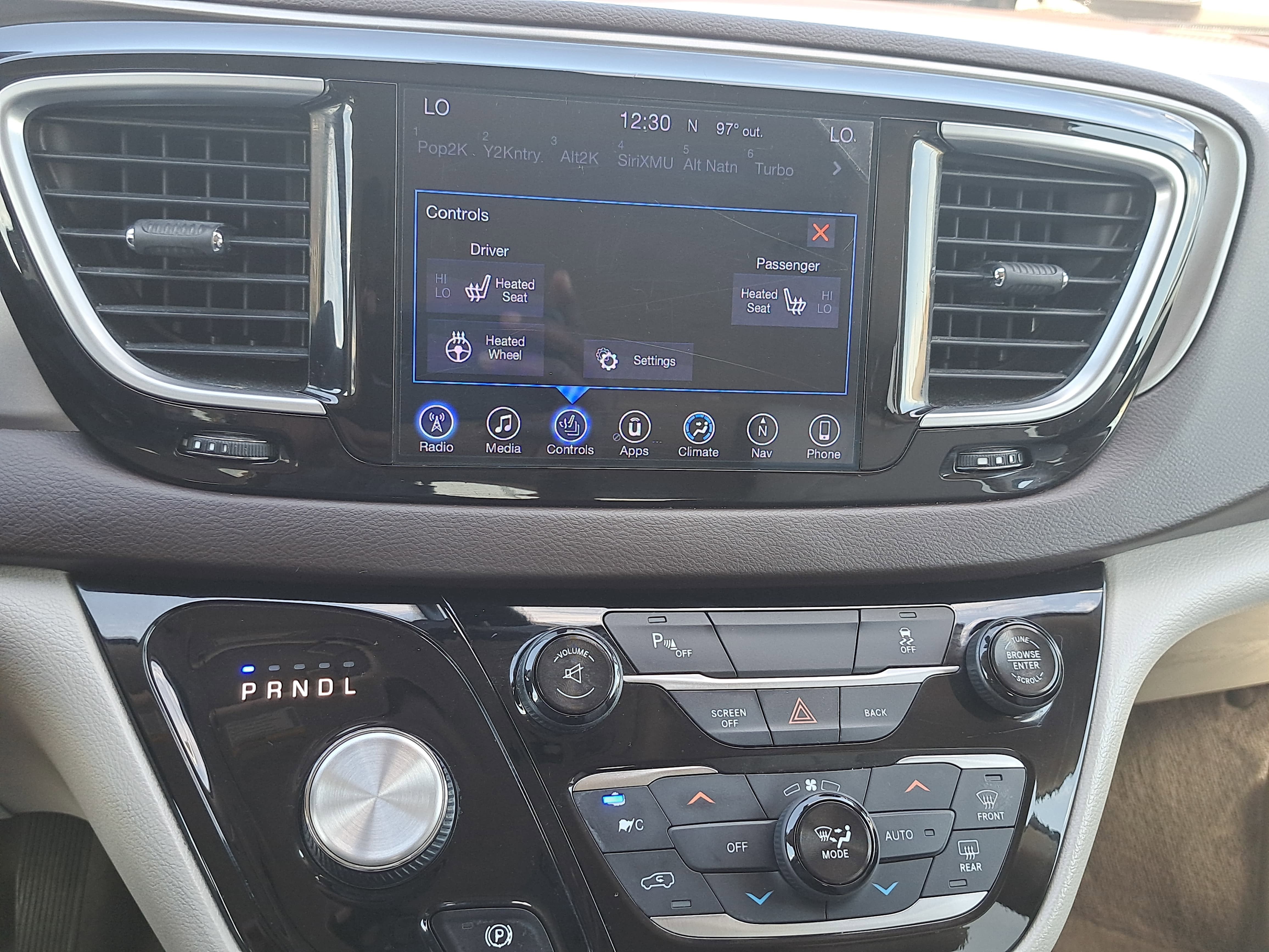 2017 Chrysler Pacifica Touring-L Plus