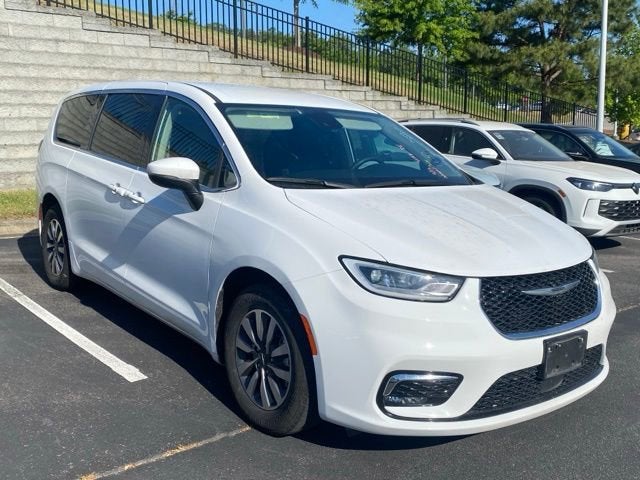 2023 Chrysler Pacifica Hybrid Touring L