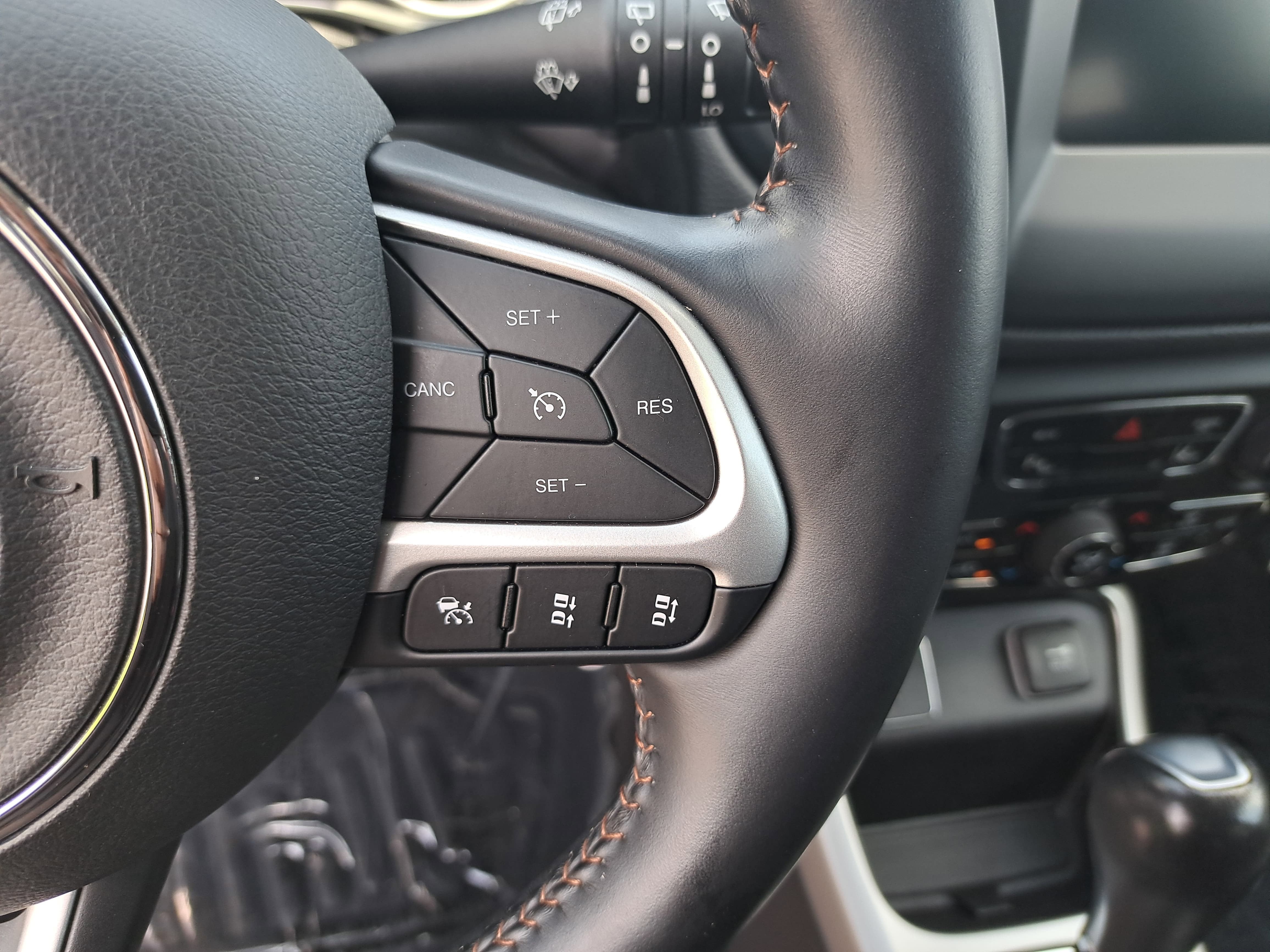 2020 Jeep Compass Latitude w/Sun/Safety Pkg