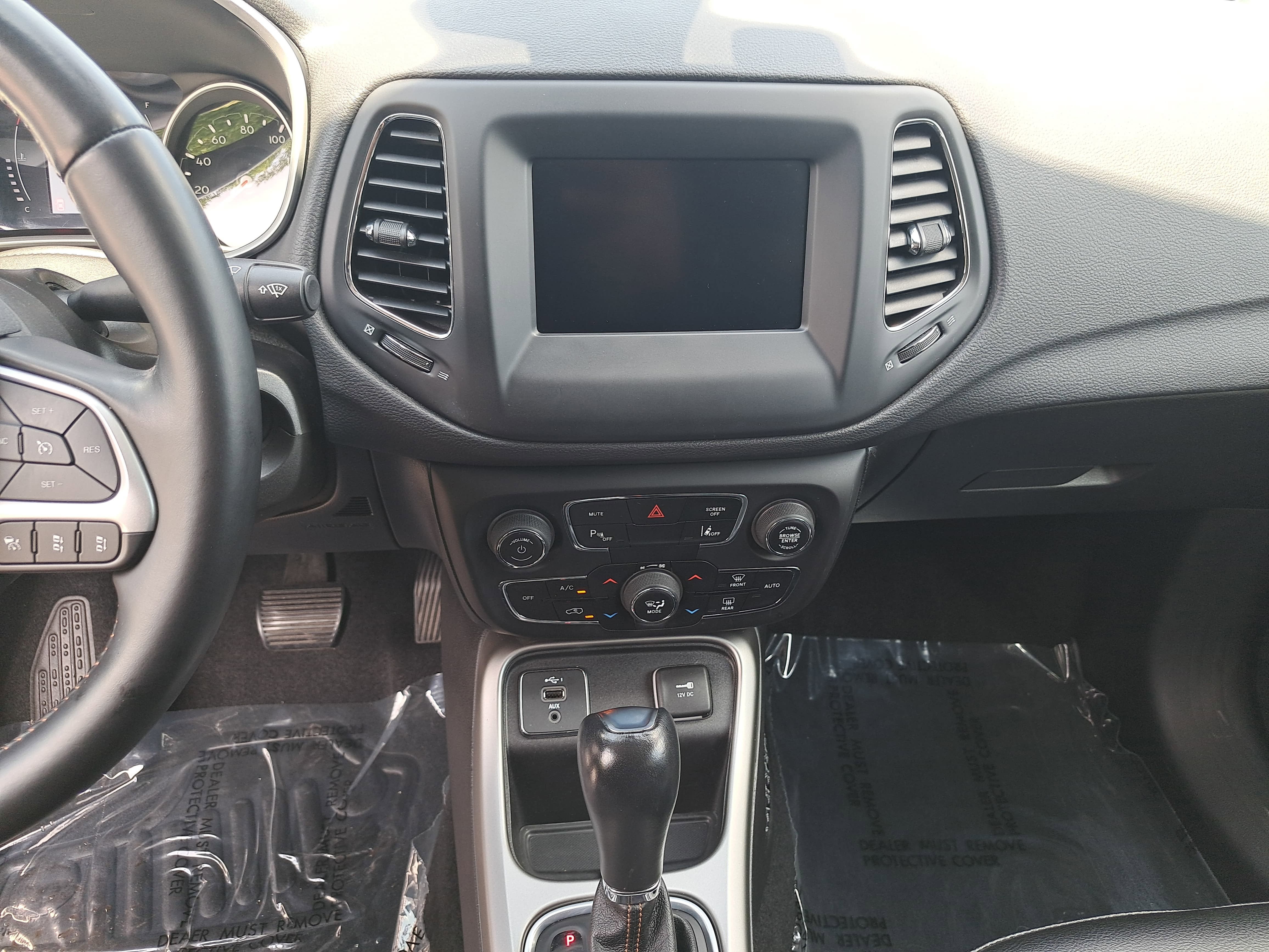 2020 Jeep Compass Latitude w/Sun/Safety Pkg