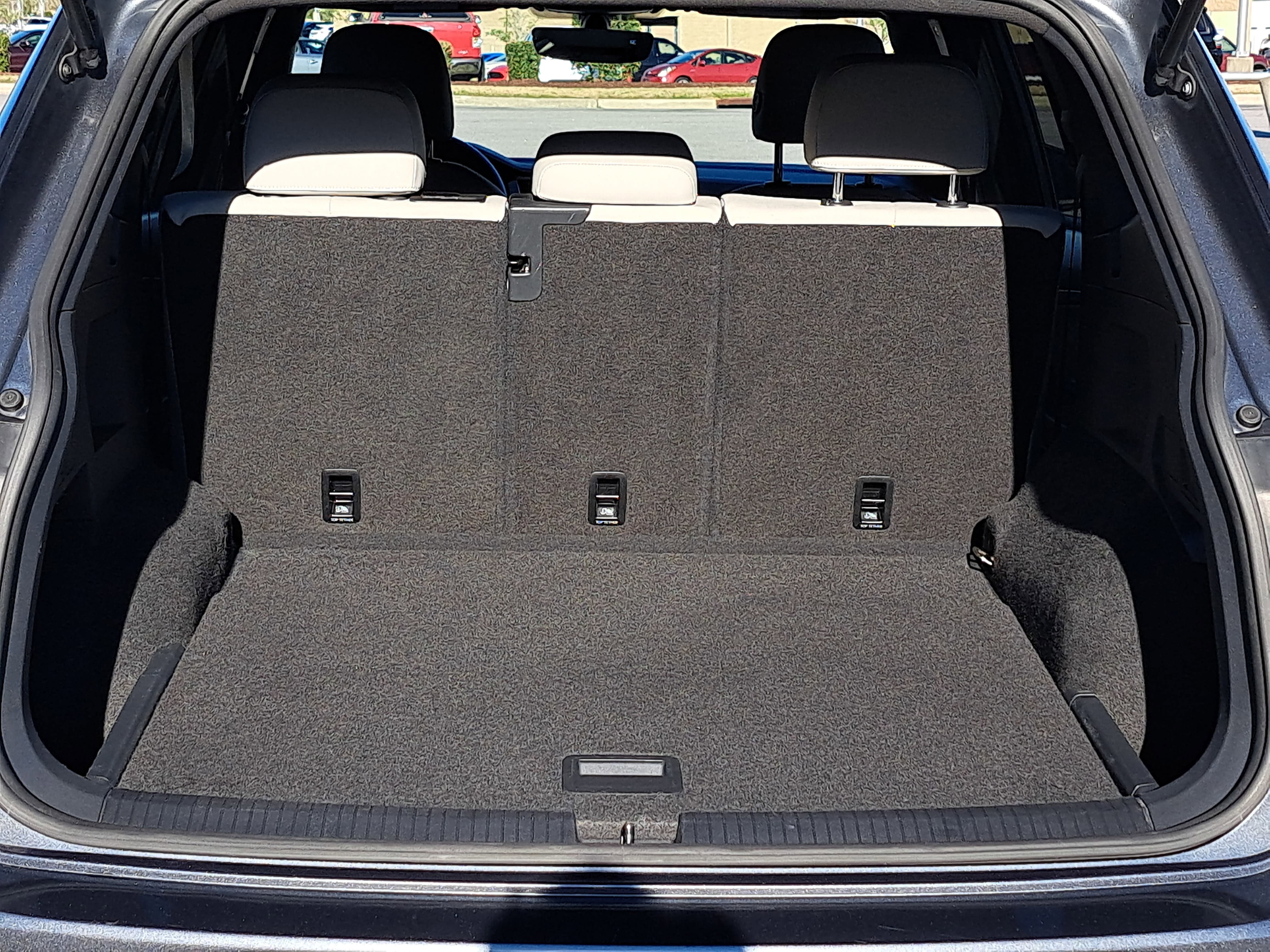 2020 Volkswagen Tiguan SE R-Line Black