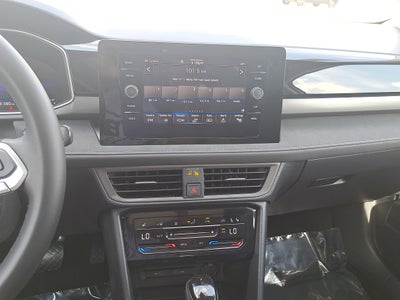 2025 Volkswagen Taos SE Black