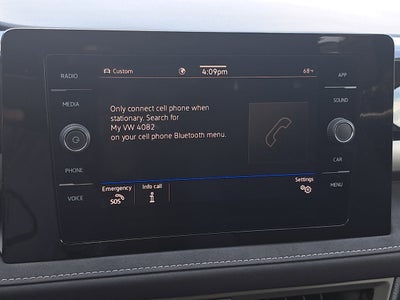 2025 Volkswagen Taos SE Black