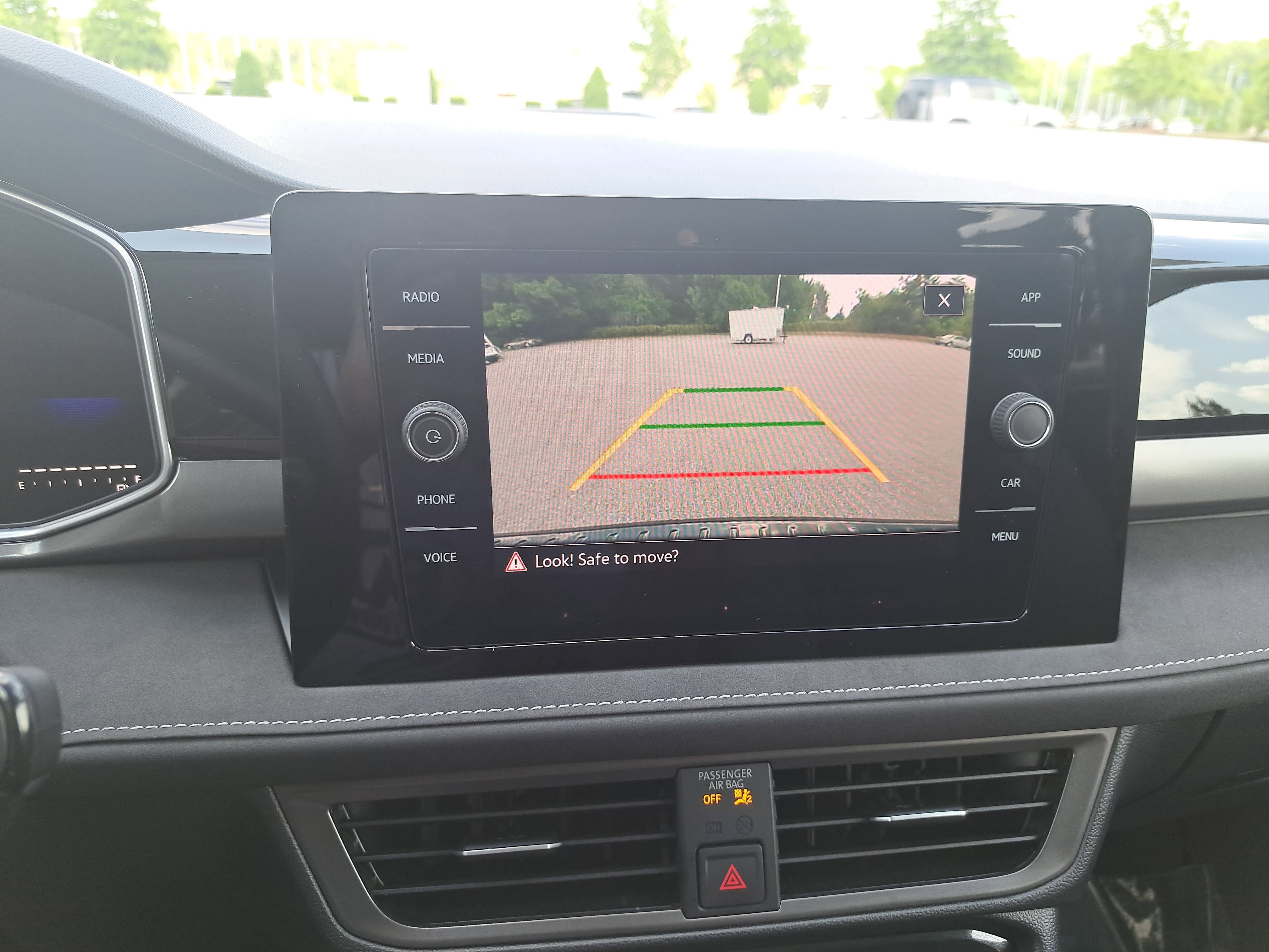 2025 Volkswagen Taos SE Black