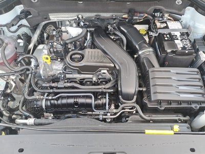 2025 Volkswagen Taos SE Black