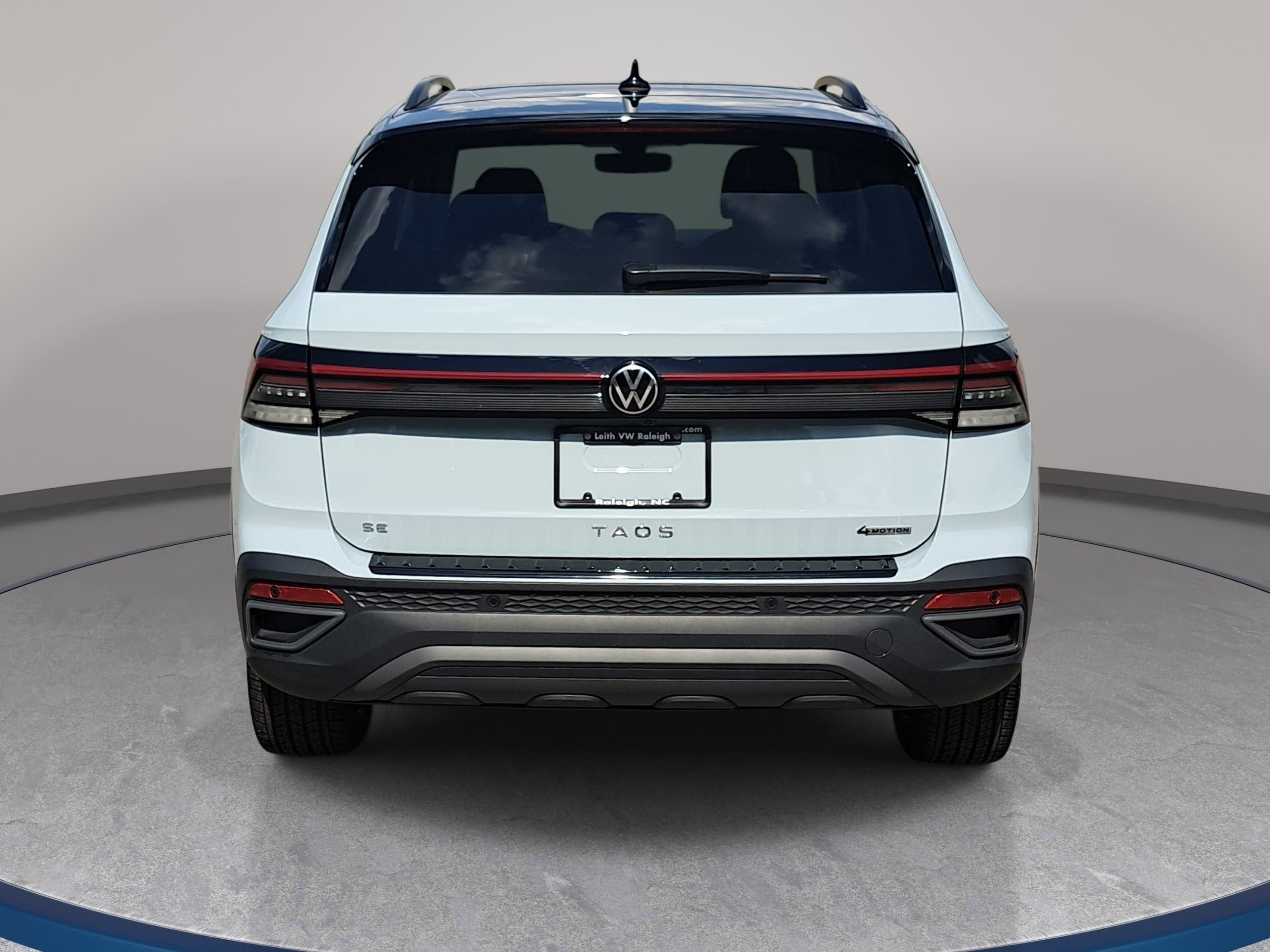 2025 Volkswagen Taos SE Black