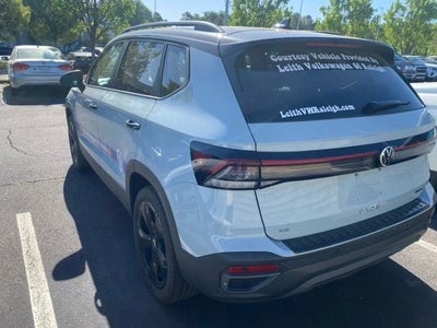 2025 Volkswagen Taos SE Black