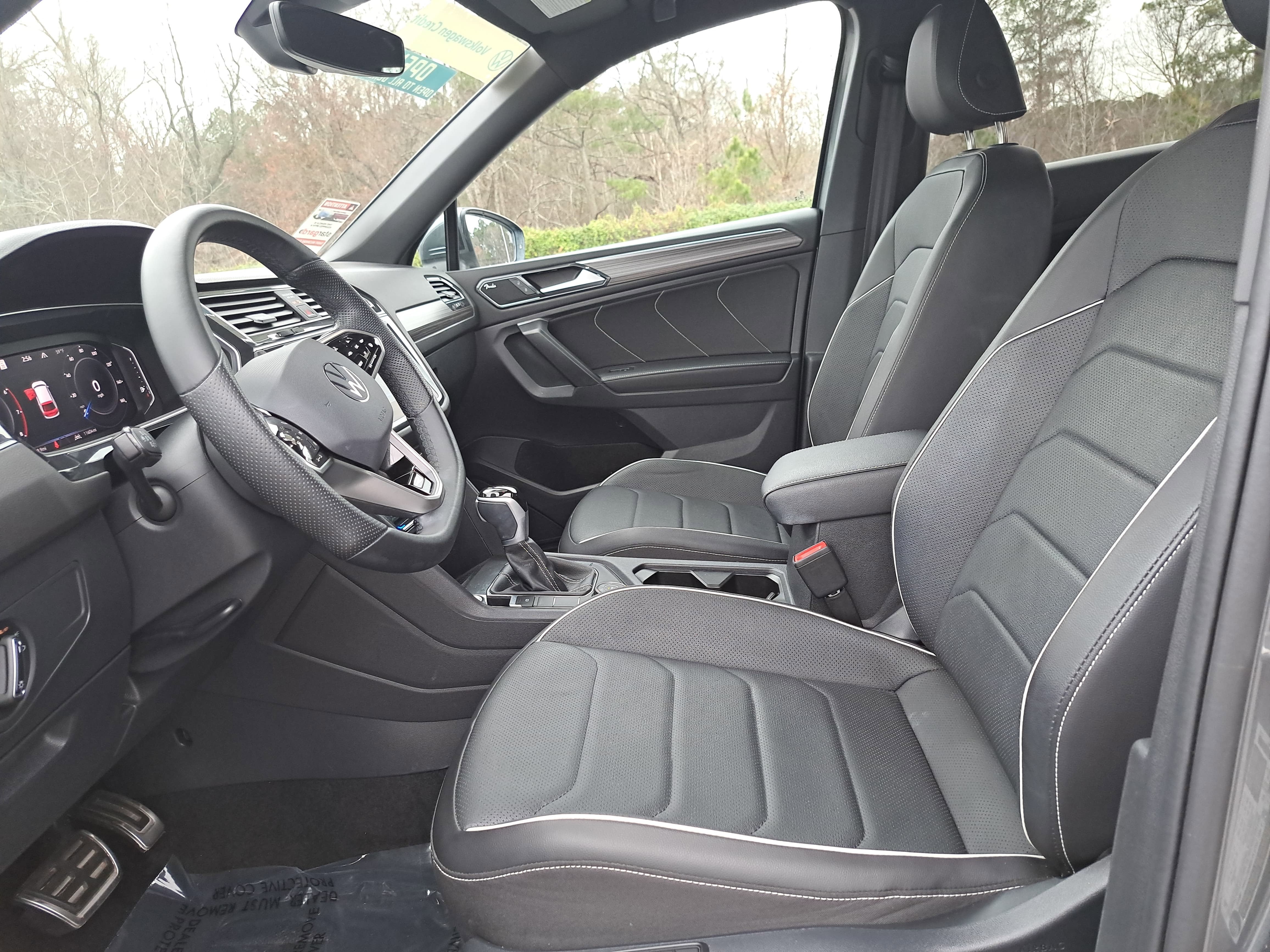 2024 Volkswagen Tiguan SEL R-Line