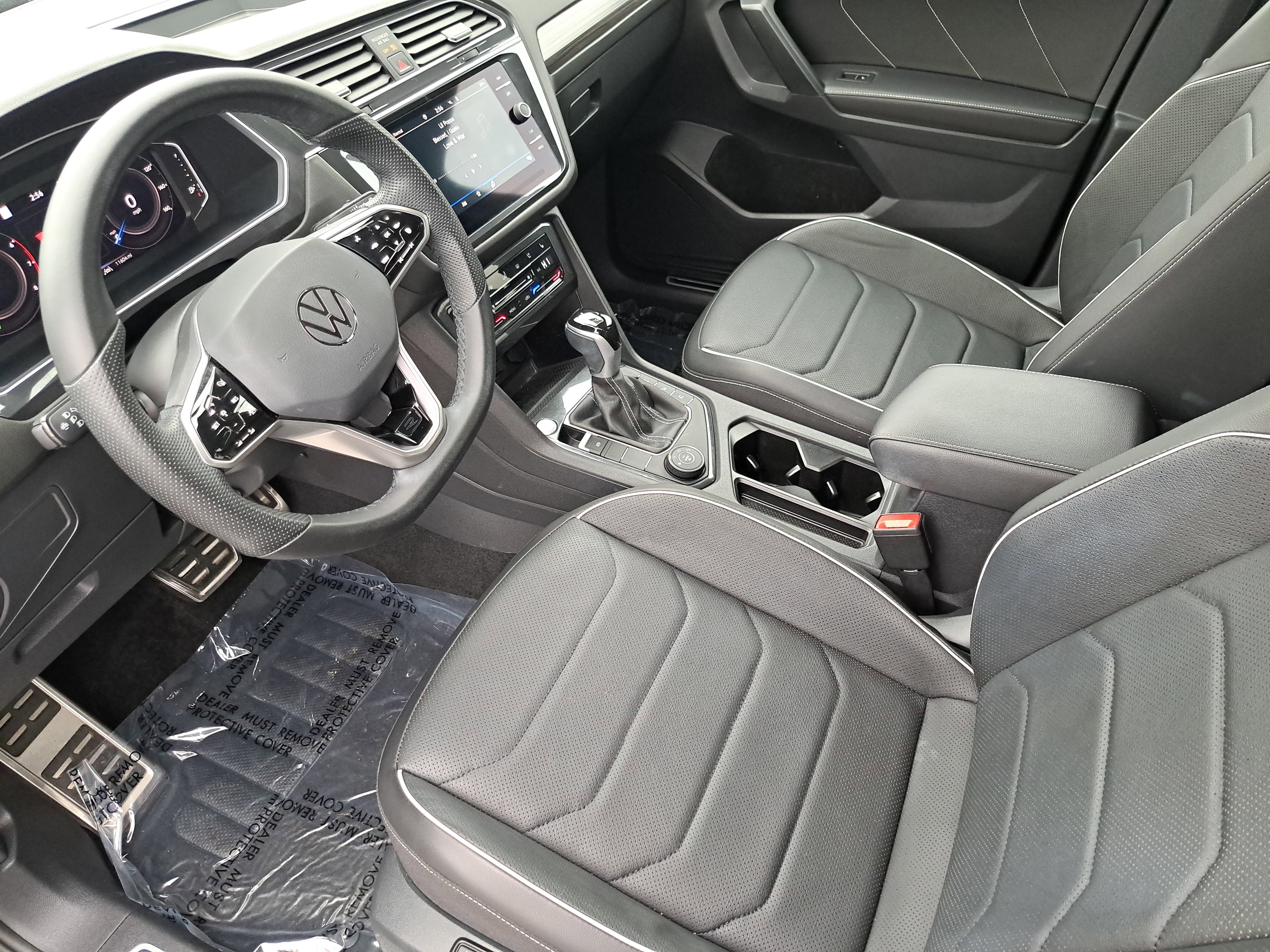 2024 Volkswagen Tiguan SEL R-Line