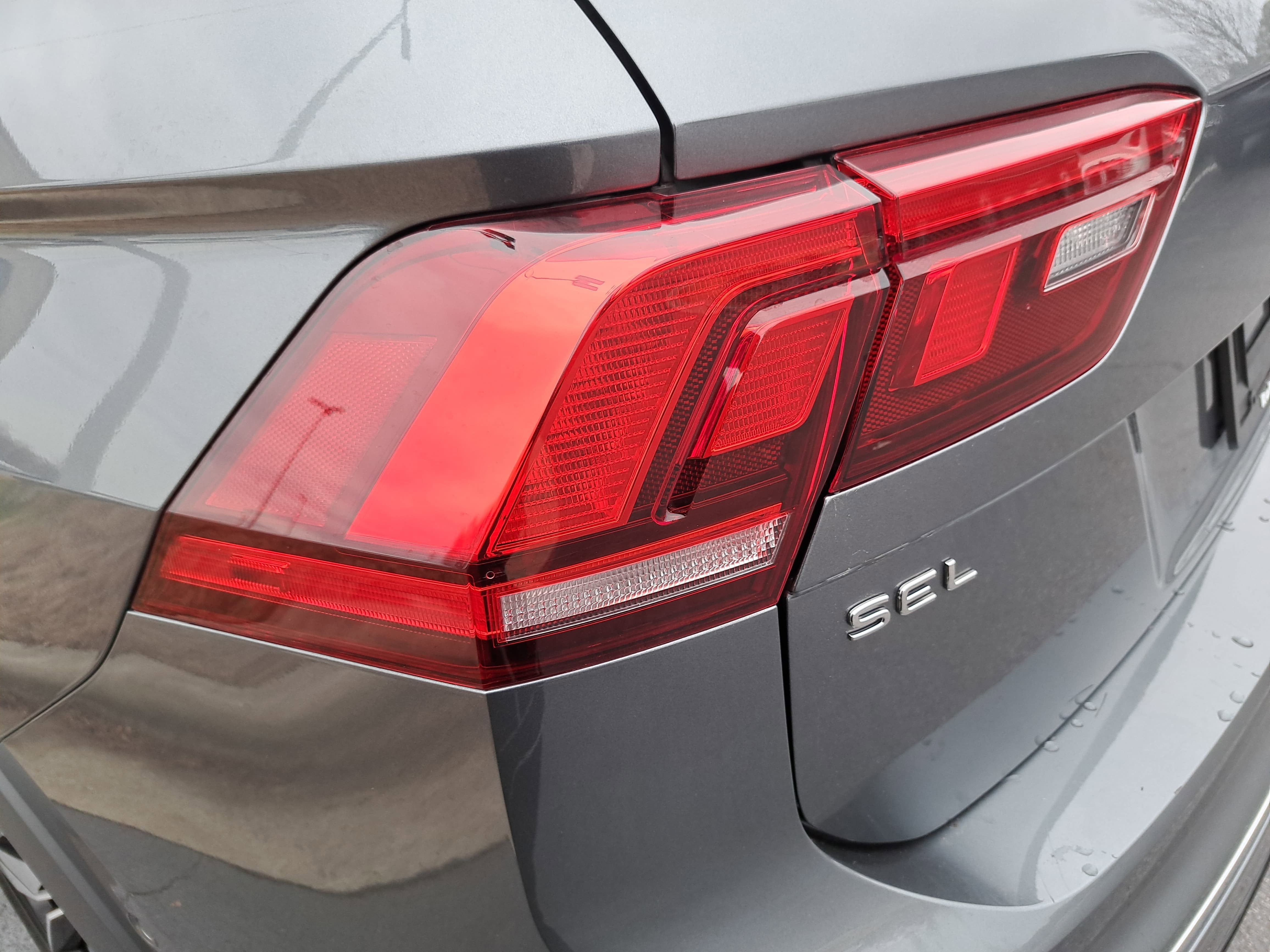 2024 Volkswagen Tiguan SEL R-Line