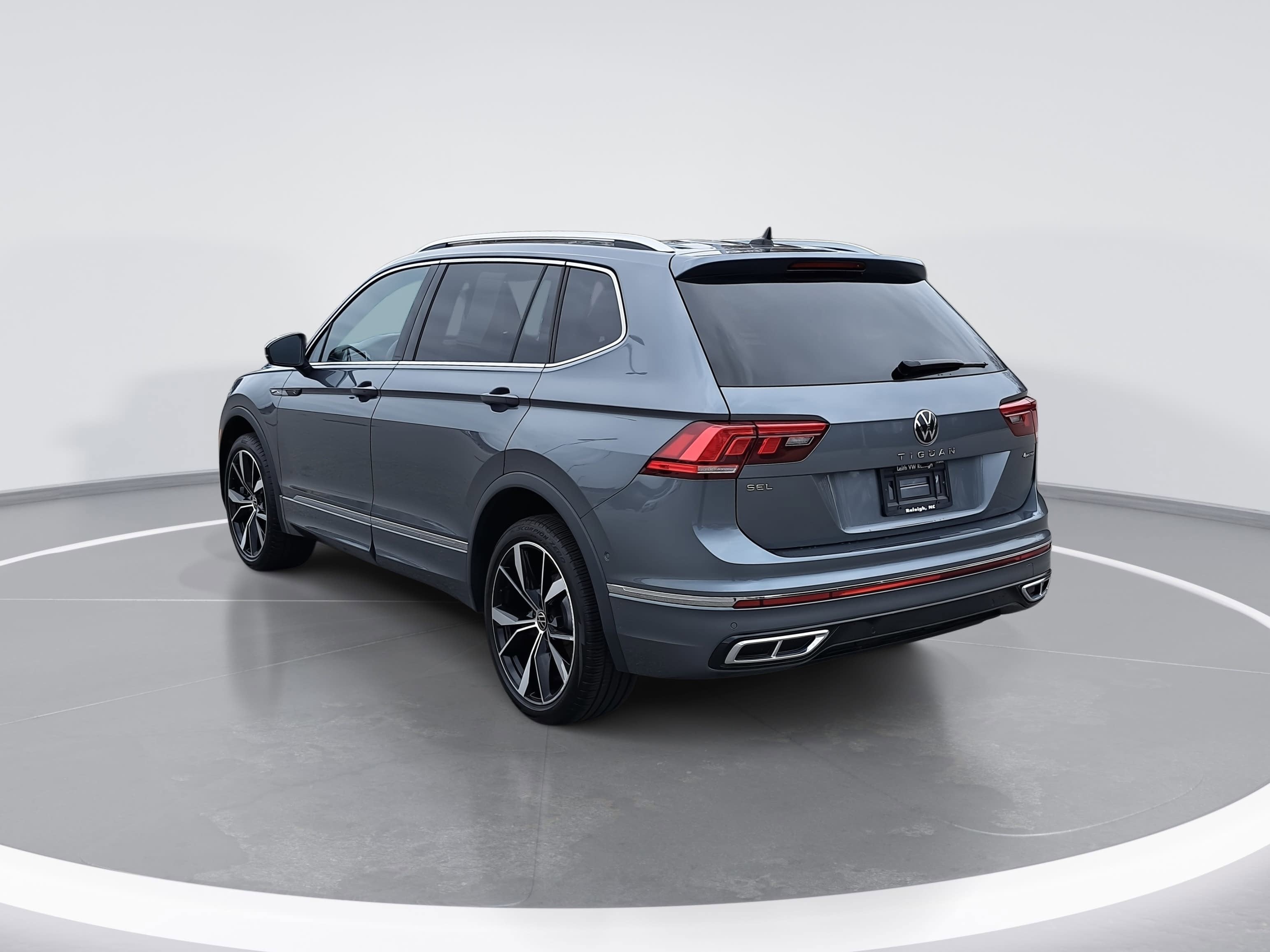 2024 Volkswagen Tiguan SEL R-Line