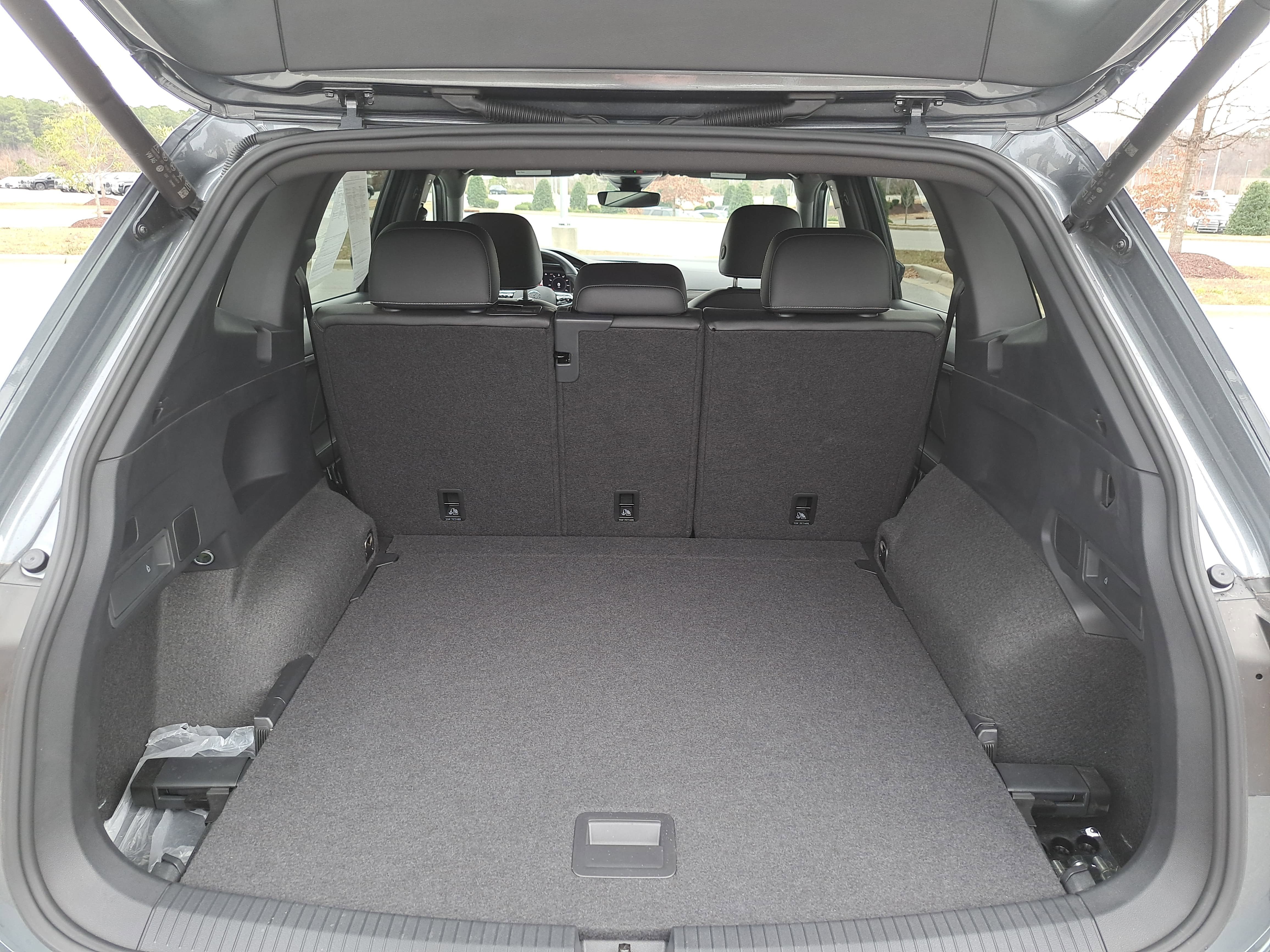 2024 Volkswagen Tiguan SEL R-Line