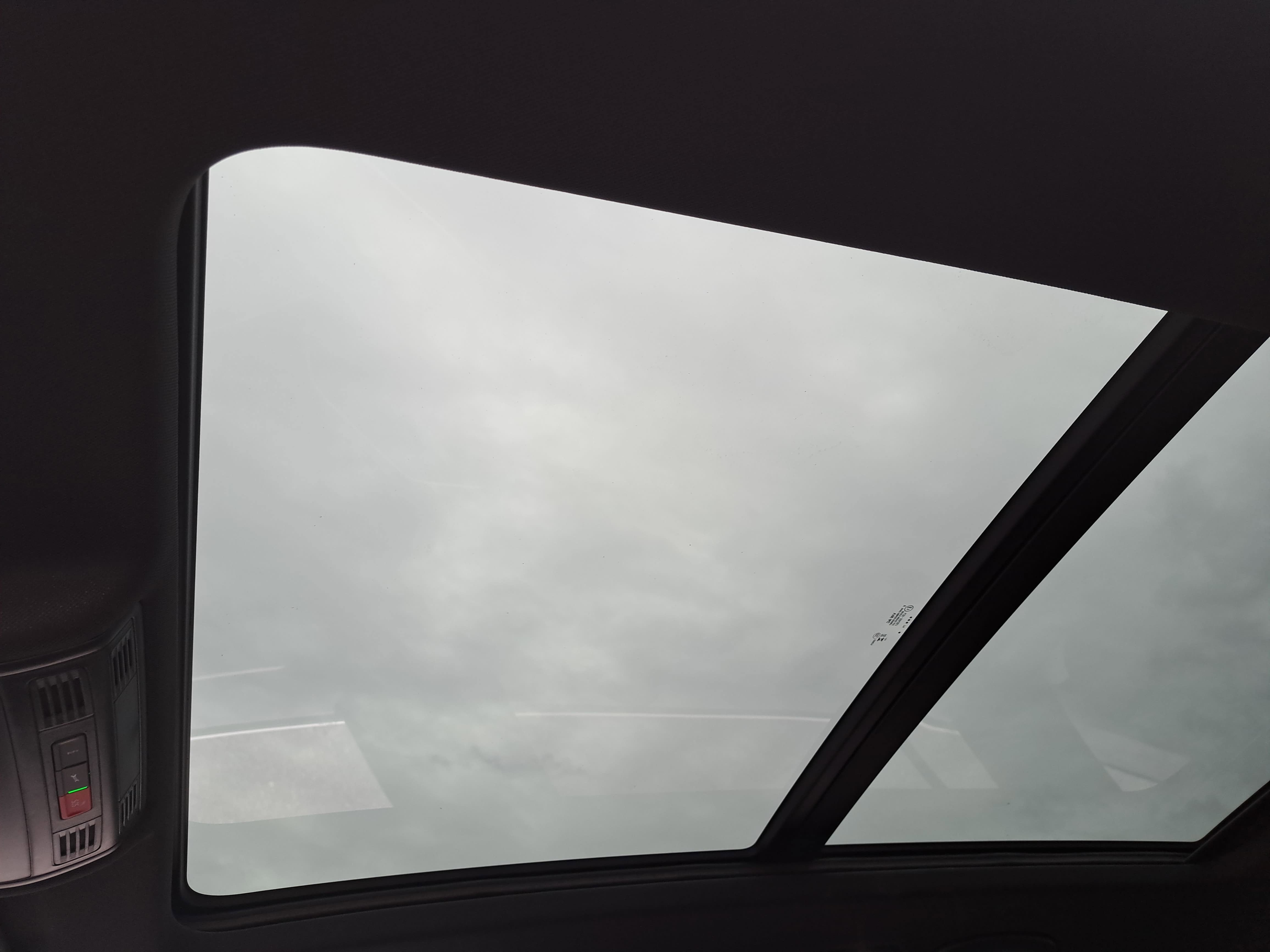 2024 Volkswagen Tiguan SEL R-Line