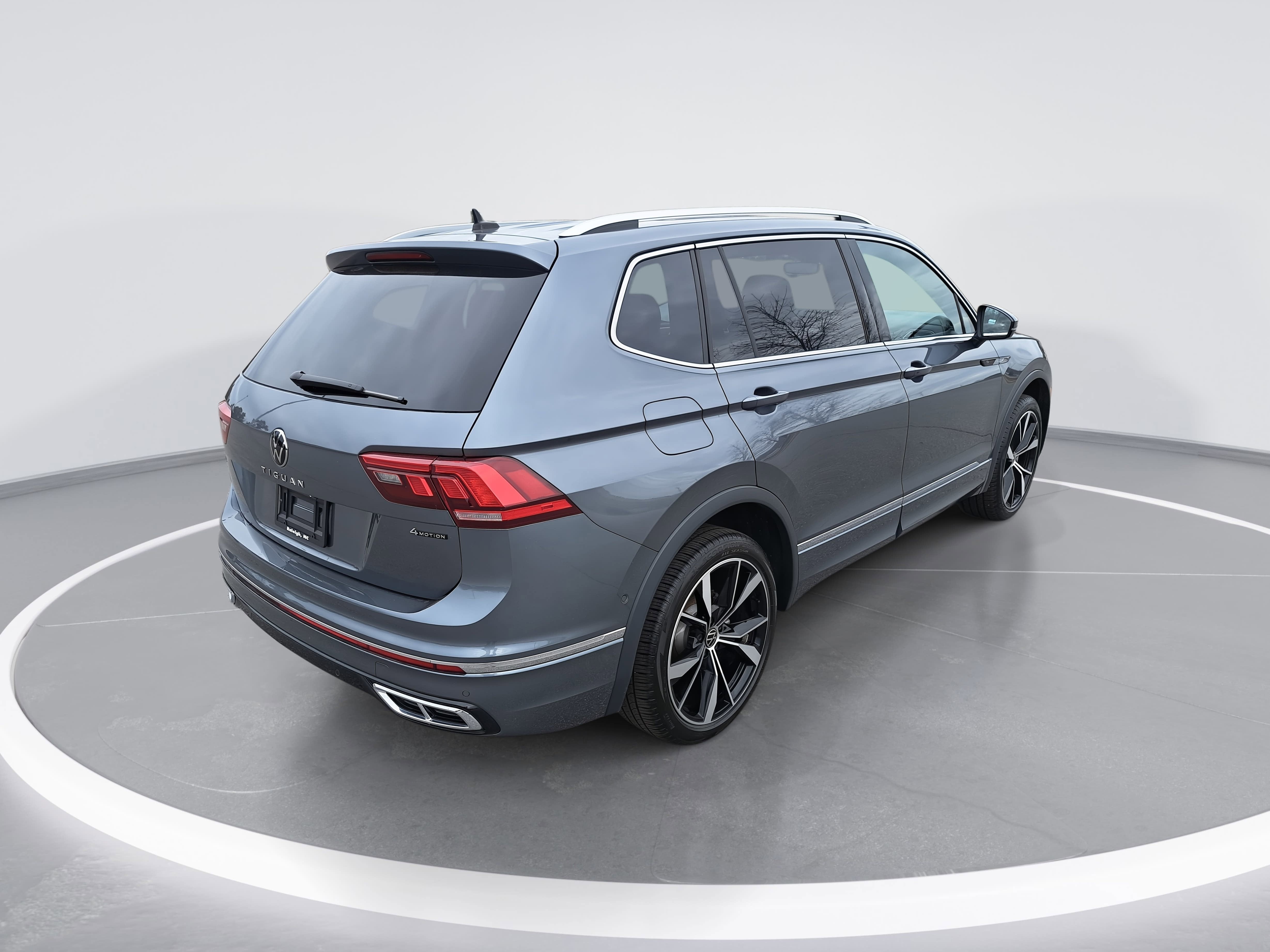 2024 Volkswagen Tiguan SEL R-Line