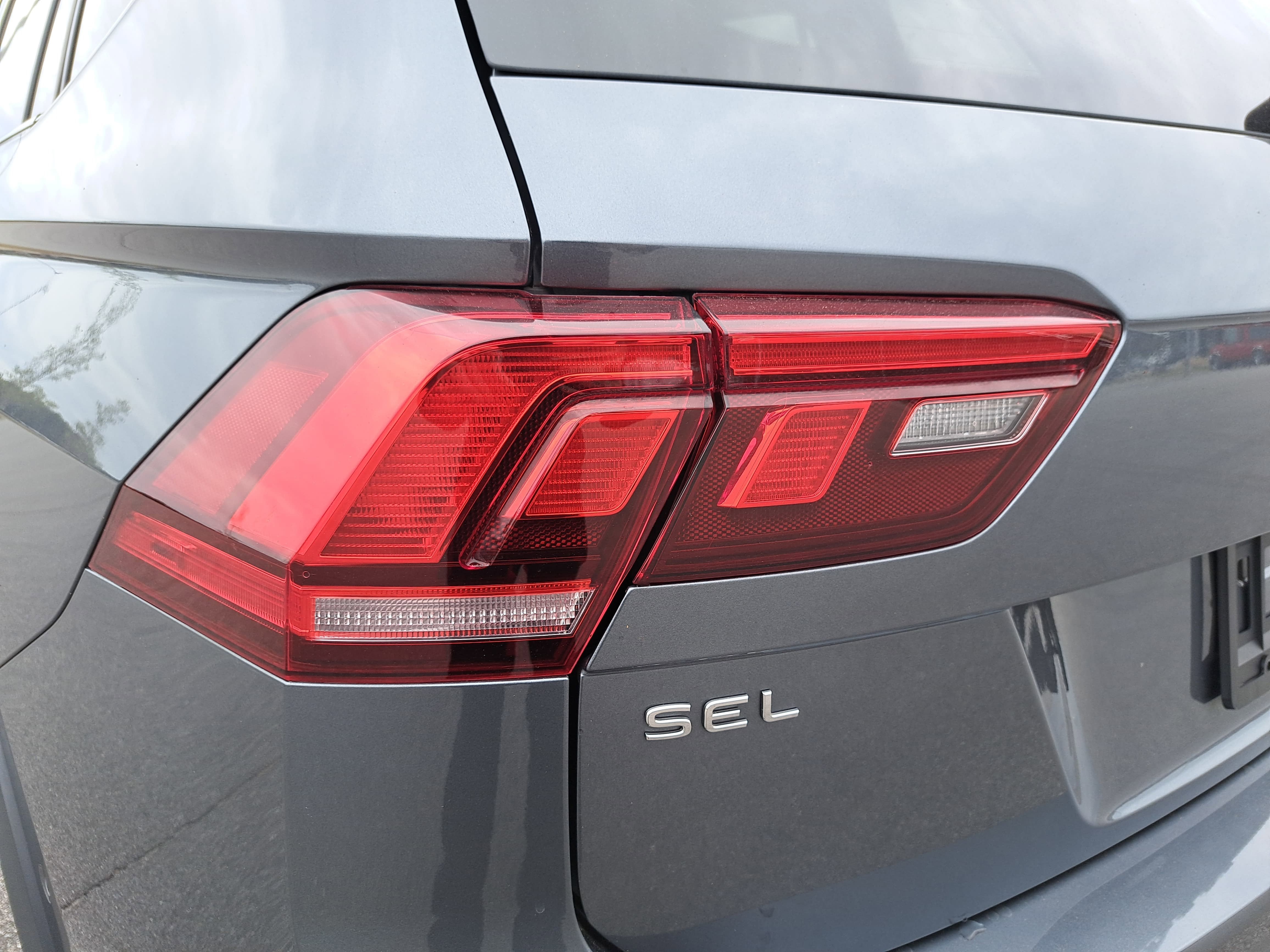 2024 Volkswagen Tiguan SEL R-Line